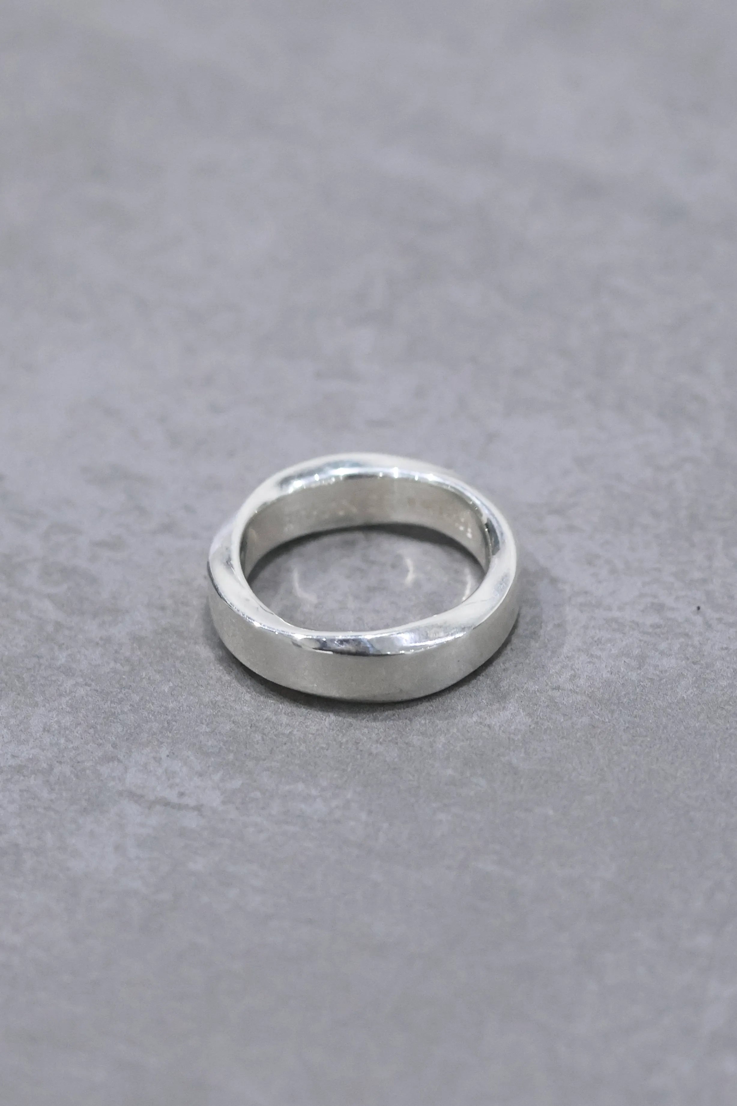 WAKAN SILVER SMITH - Side twist ring M - R-067 – un