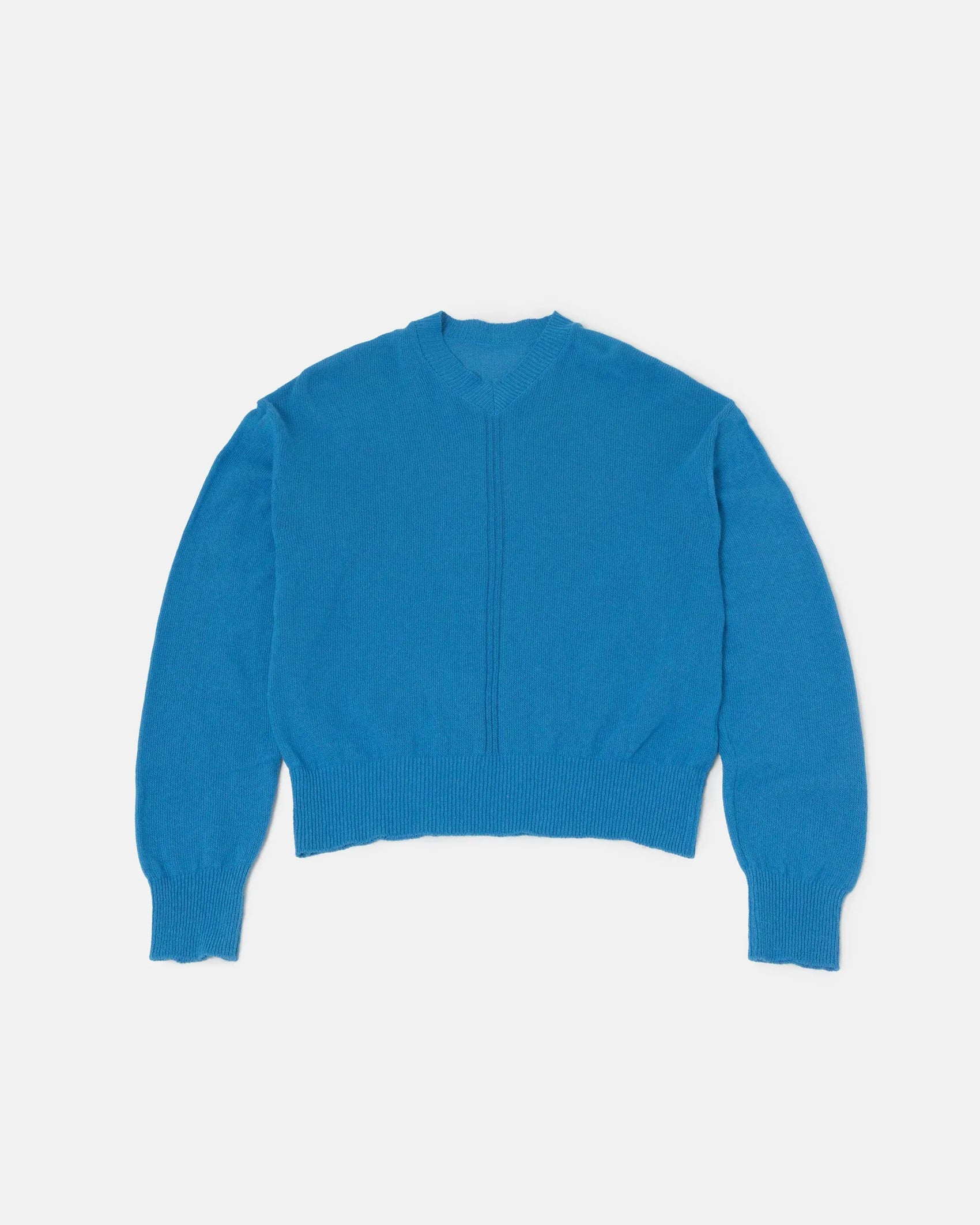 SimplyComplicated - V NECK LIGHT KNIT SWEATER - VIVID BLUE