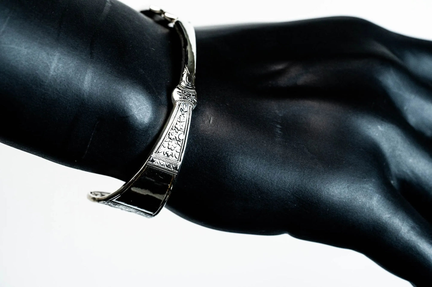 WAKAN SILVER SMITH - Cutlery Butter Knife Bangle (燻し仕上げ) - SILVER