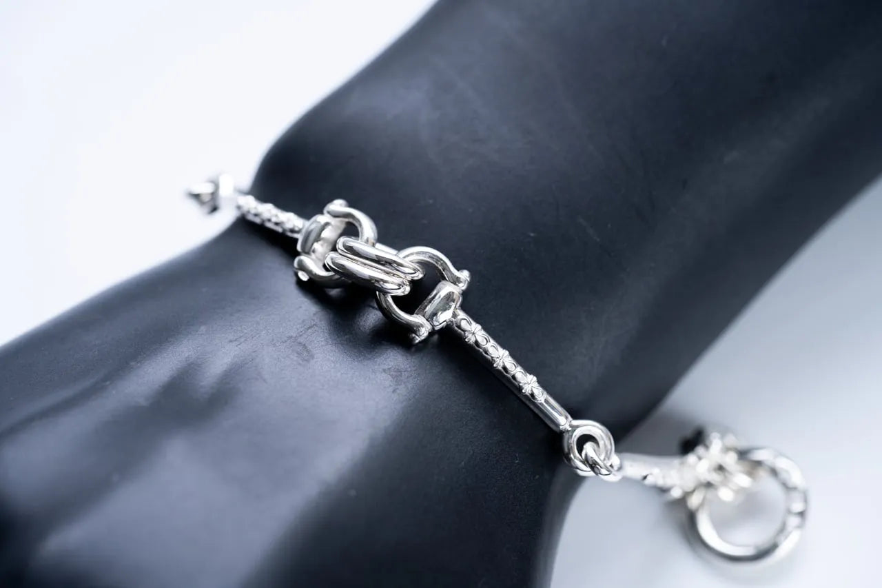 WAKAN SILVER SMITH - Horse bit bracelet (elongated) - SILVER