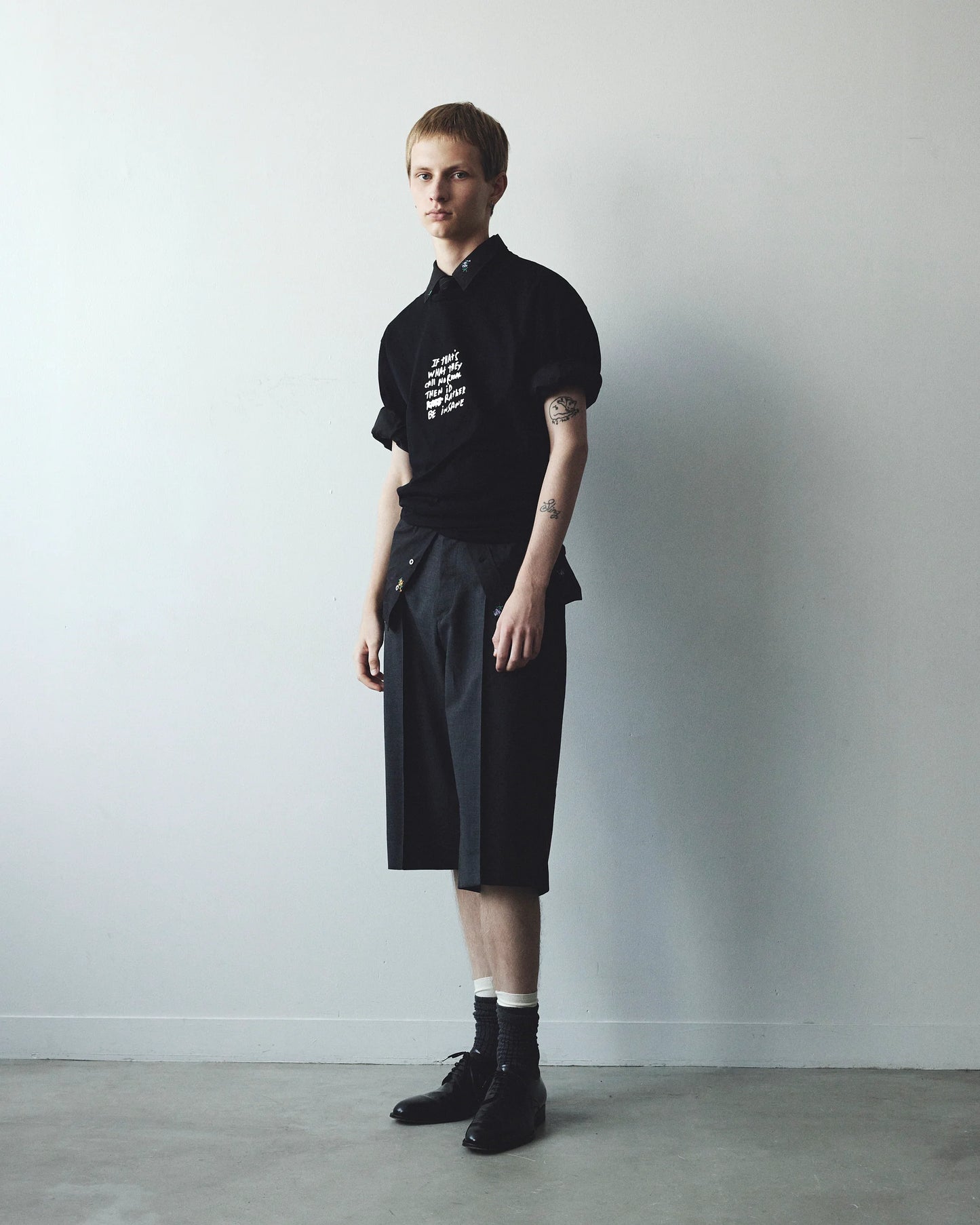 JOHN MASON SMITH / JANE SMITH - JAI TANJU BE INSANE S/S T-SHIRT - BLACK