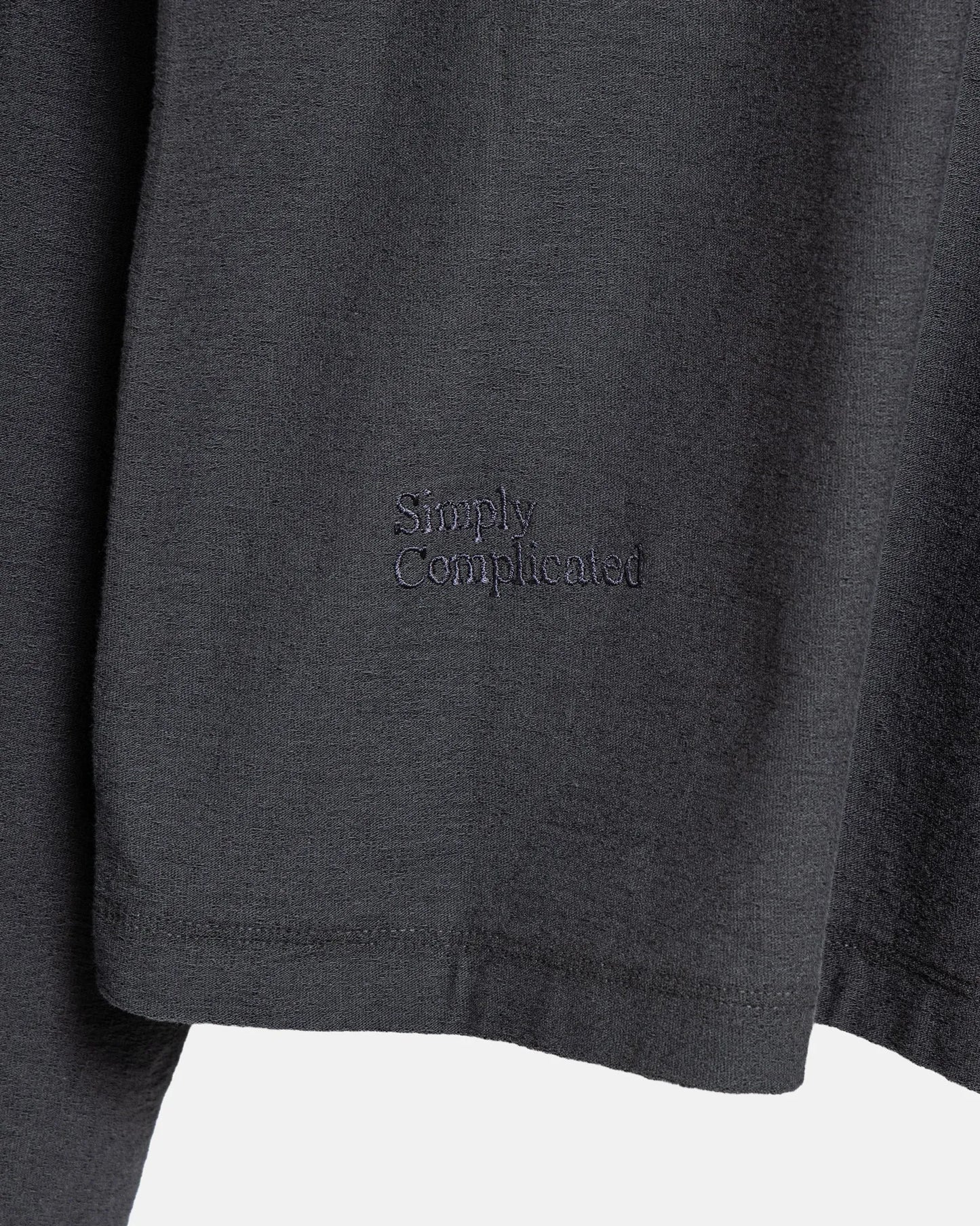 SimplyComplicated - SLAB L/S TEE - CHARCOAL