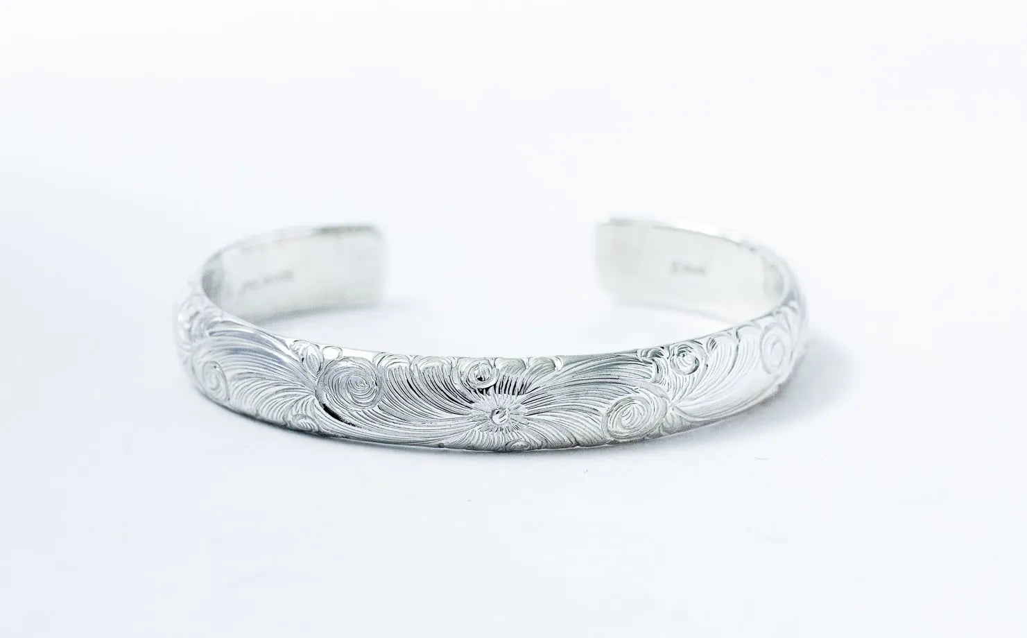 WAKAN SILVER SMITH - Arabesque bangle M - SILVER