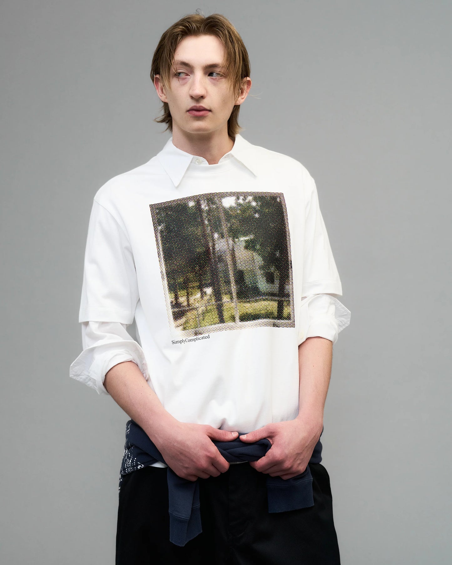 SimplyComplicated - WINDOW TEE - WHITE