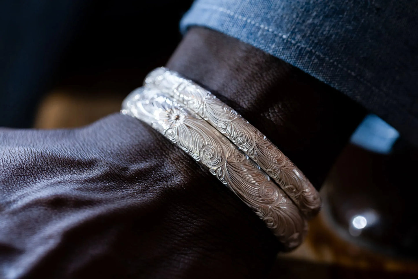 WAKAN SILVER SMITH - Arabesque bangle S - SILVER