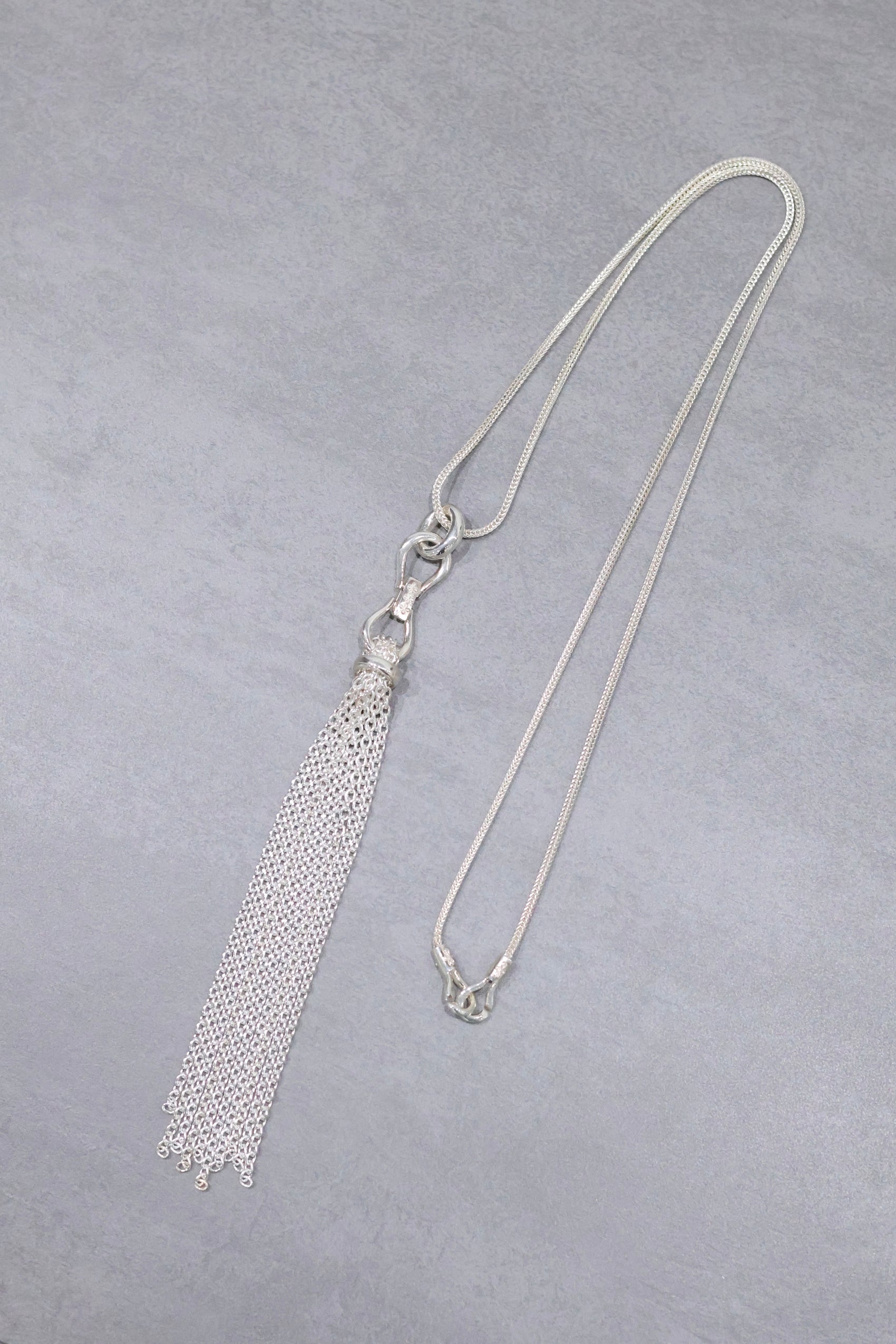 WAKAN SILVER SMITH - Tassel necklace L - SILVER