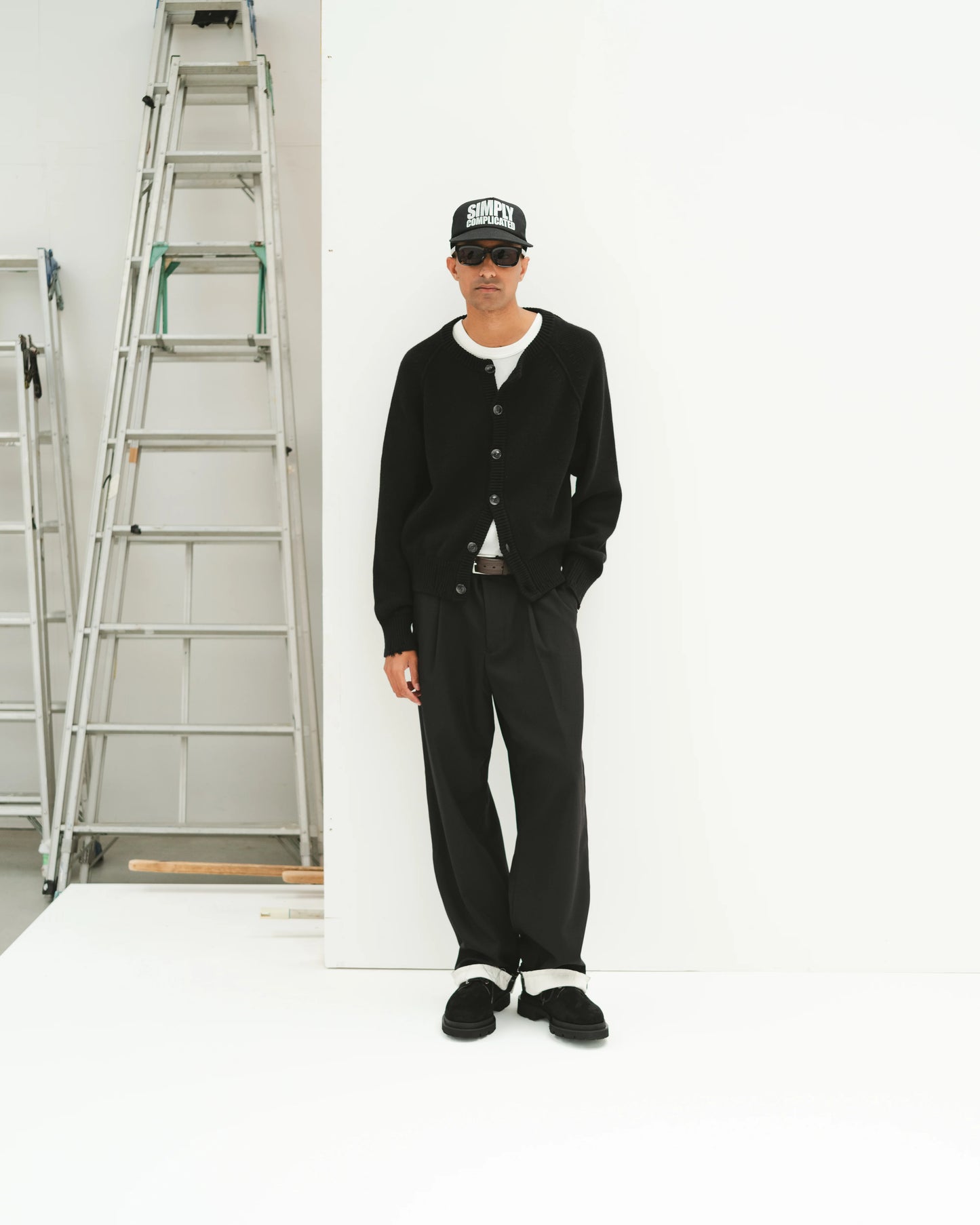 SimplyComplicated - MARBELT TROUSERS - BLACK