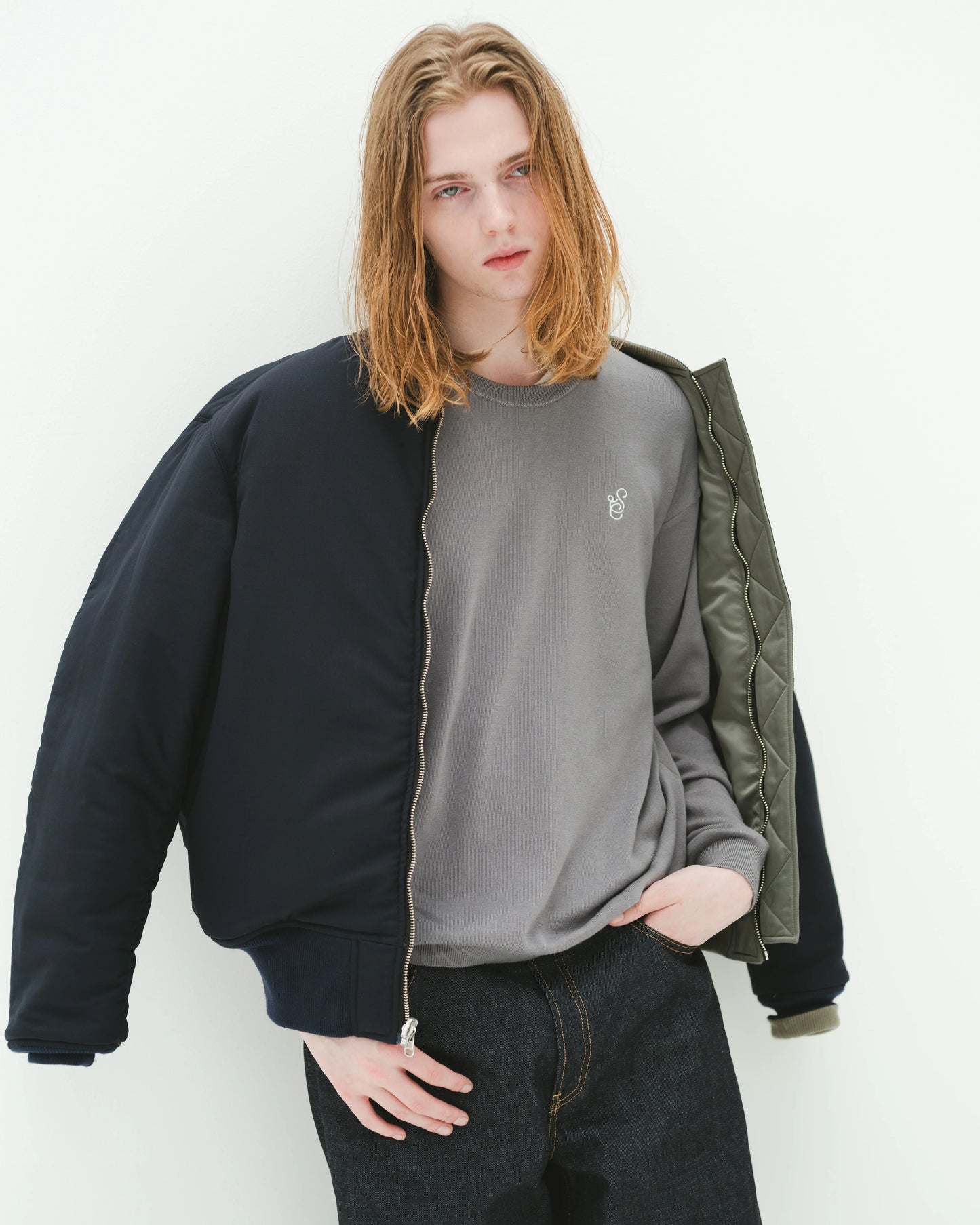 SimplyComplicated - SCRIPT KNIT L/S TEE - DARK GRAY