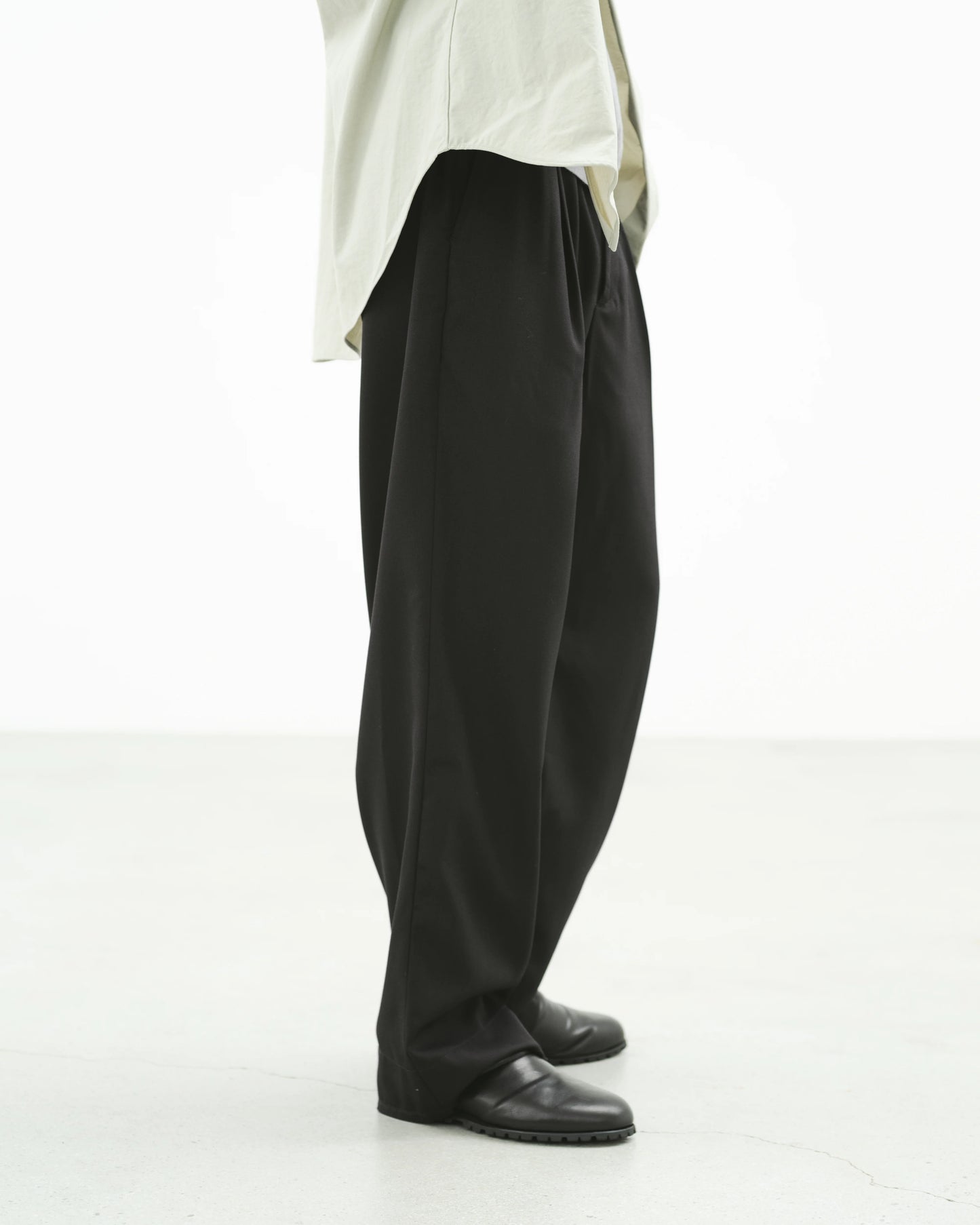 SimplyComplicated - MARBELT TROUSERS - BLACK