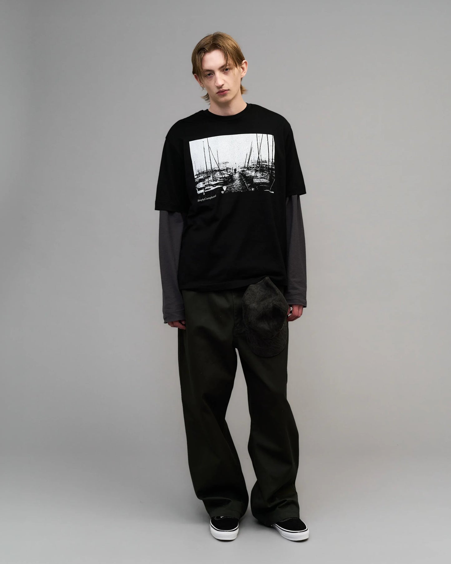 SimplyComplicated - LAKE TEE - BLACK
