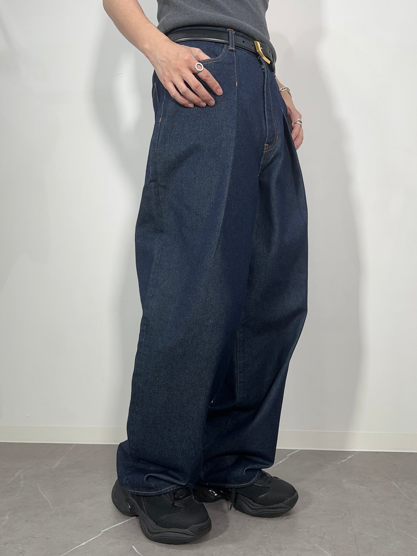 JOHN MASON SMITH / JANE SMITH 14.5oz DENIM IN TUCK COMFORT TAPERED PANTS - INDIGO ONE WASH
