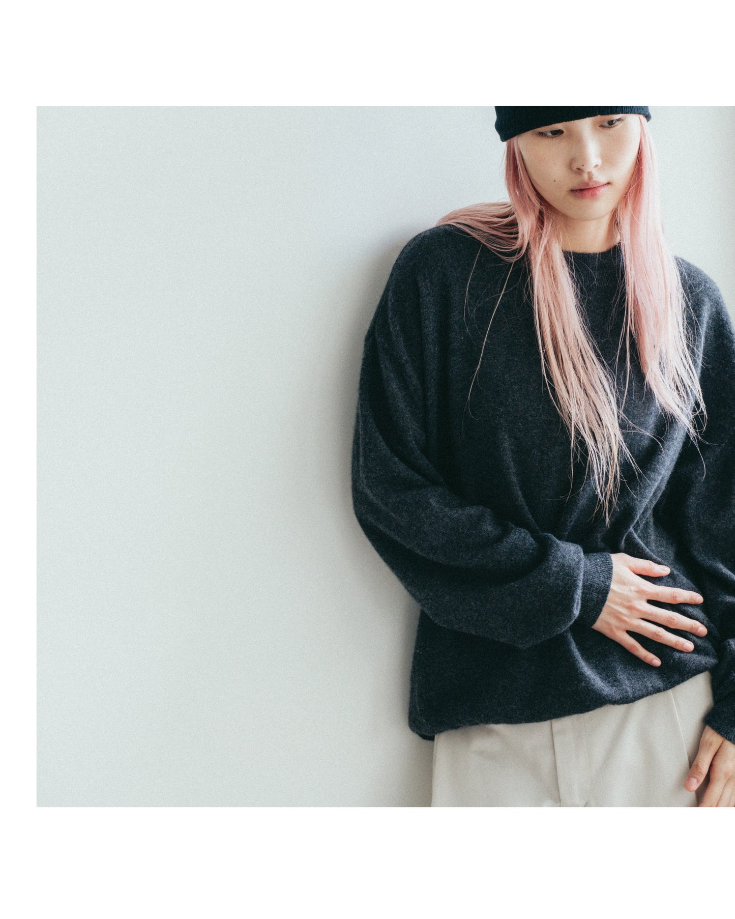 house of naked - INNER MONGORIAN CASHMERE CREWNECK PULLOVER I - CHARCOAL GRAY