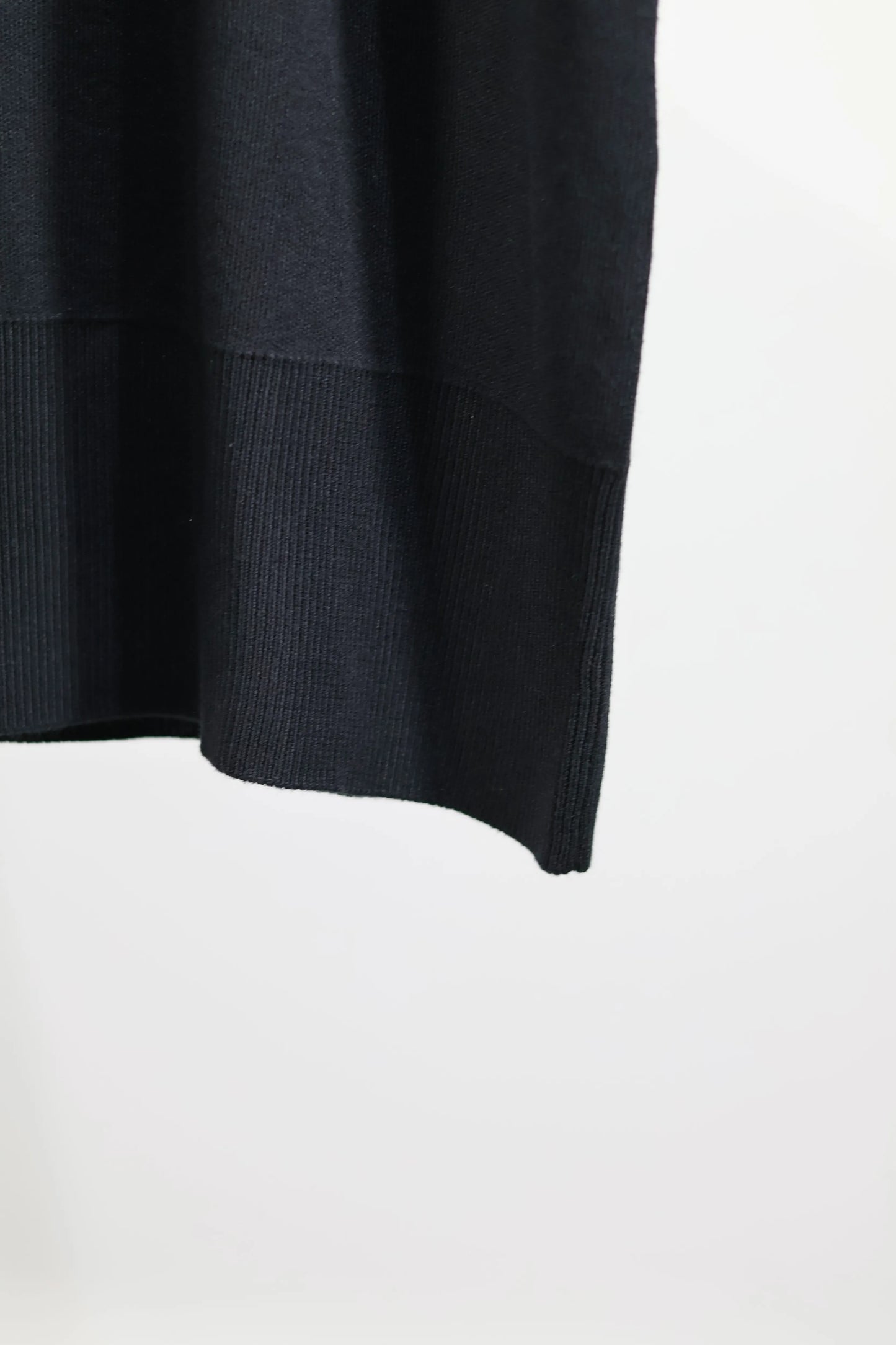 nakedgauge - RAGLAN CREW NECK SS - BLACK