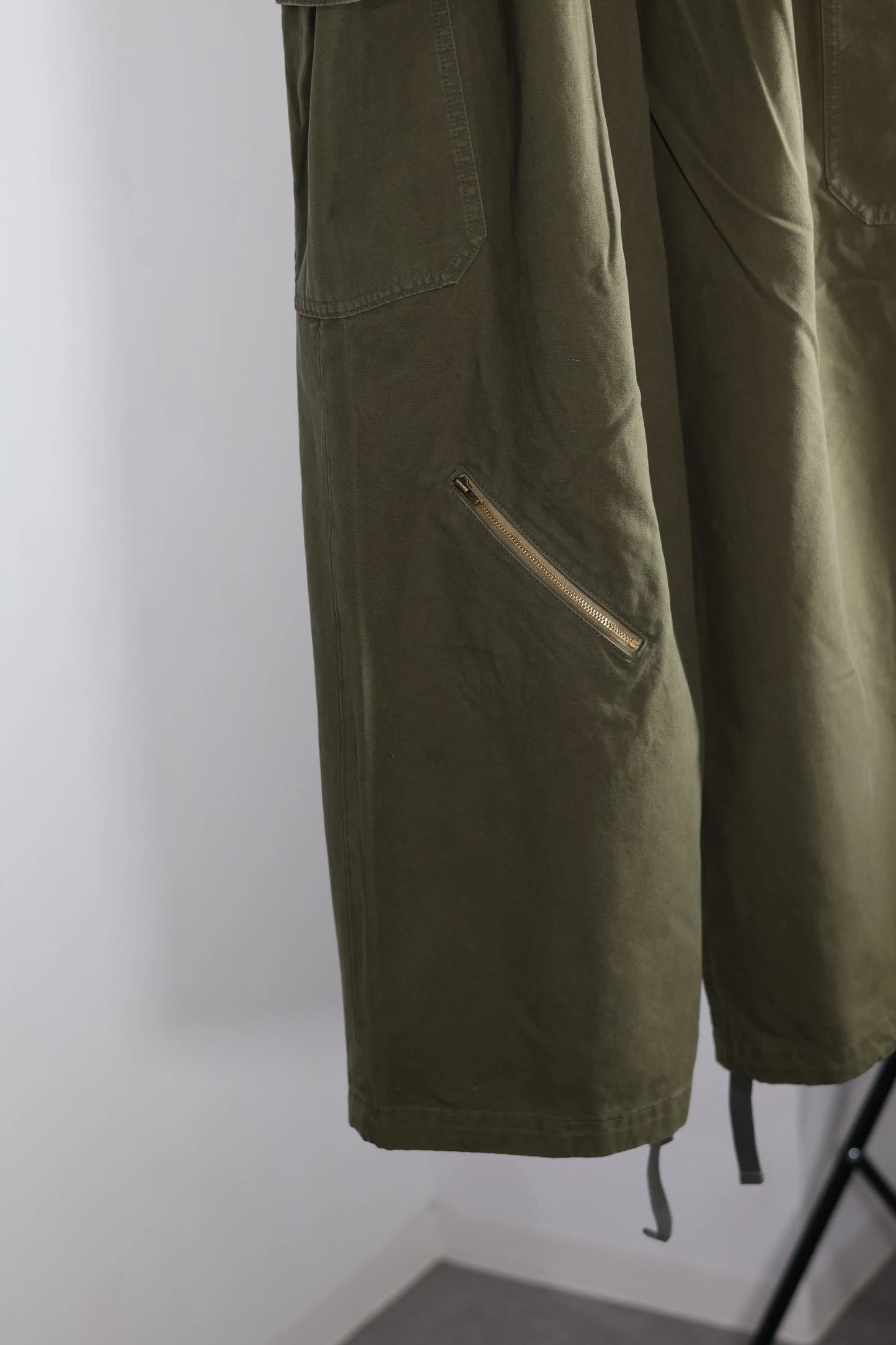 INSCRIRE - DUCK CARGO PANTS - KHAKI
