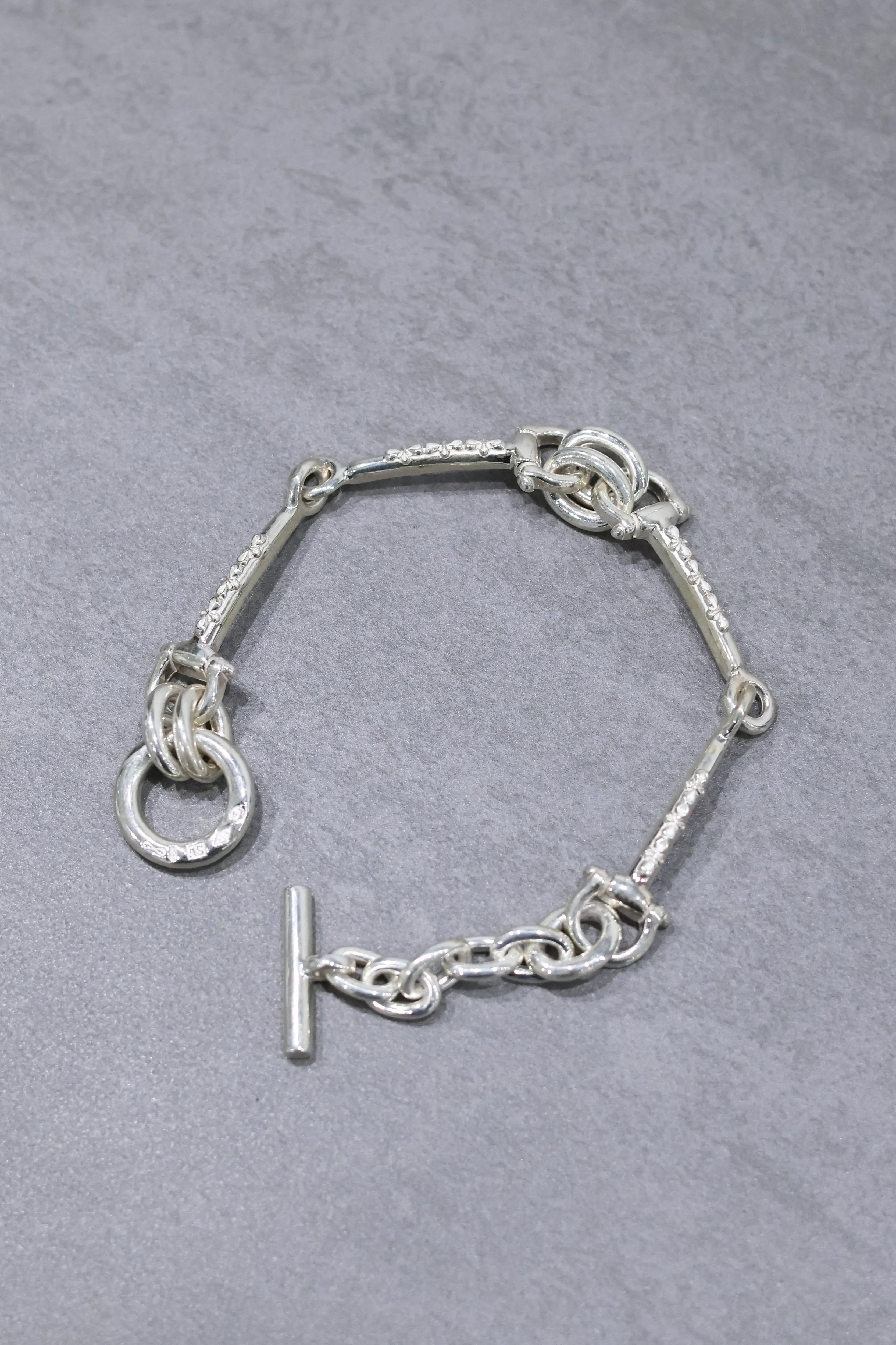 WAKAN SILVER SMITH - Horse bit bracelet (elongated) - SILVER – un