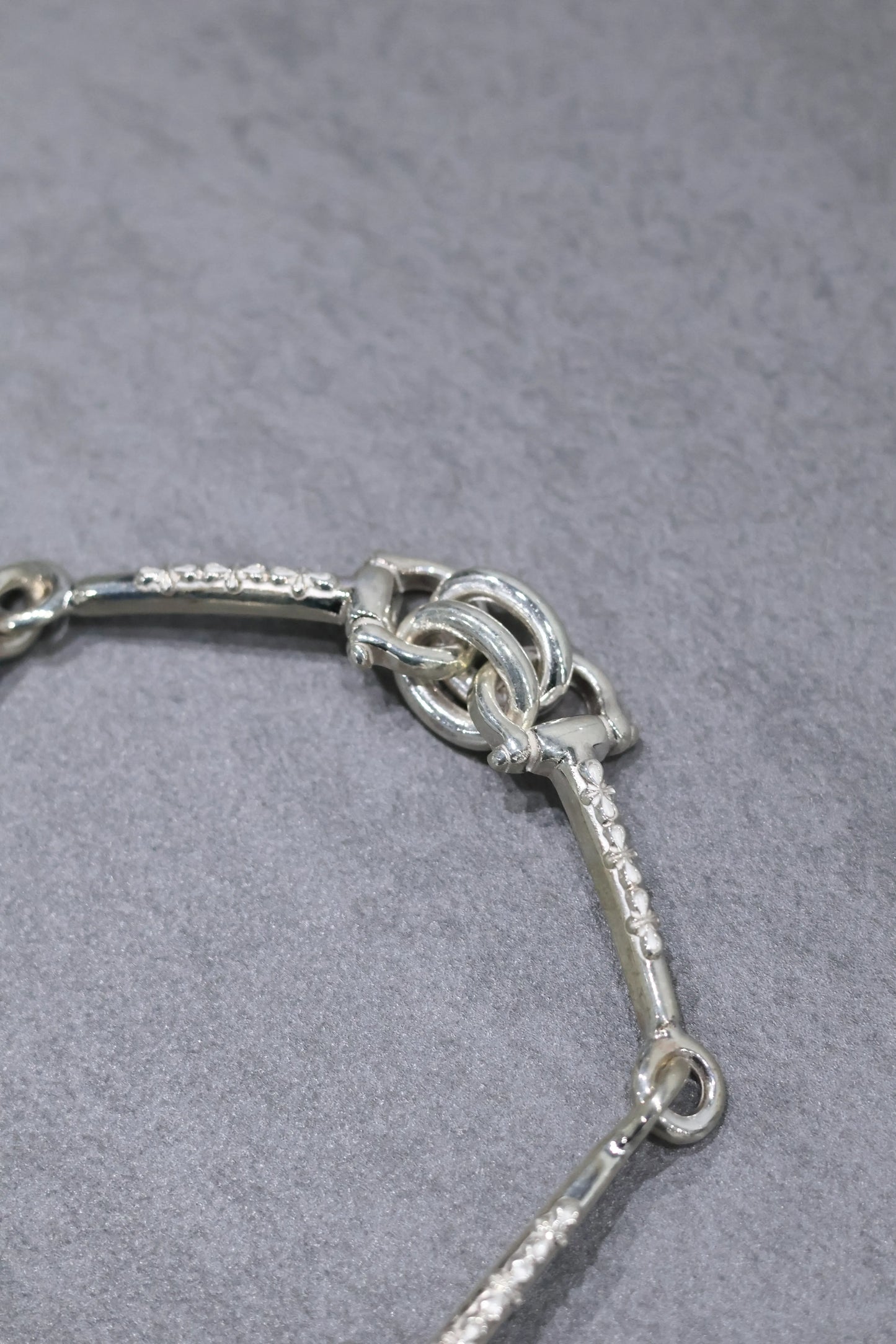 WAKAN SILVER SMITH - Horse bit bracelet (elongated) - SILVER