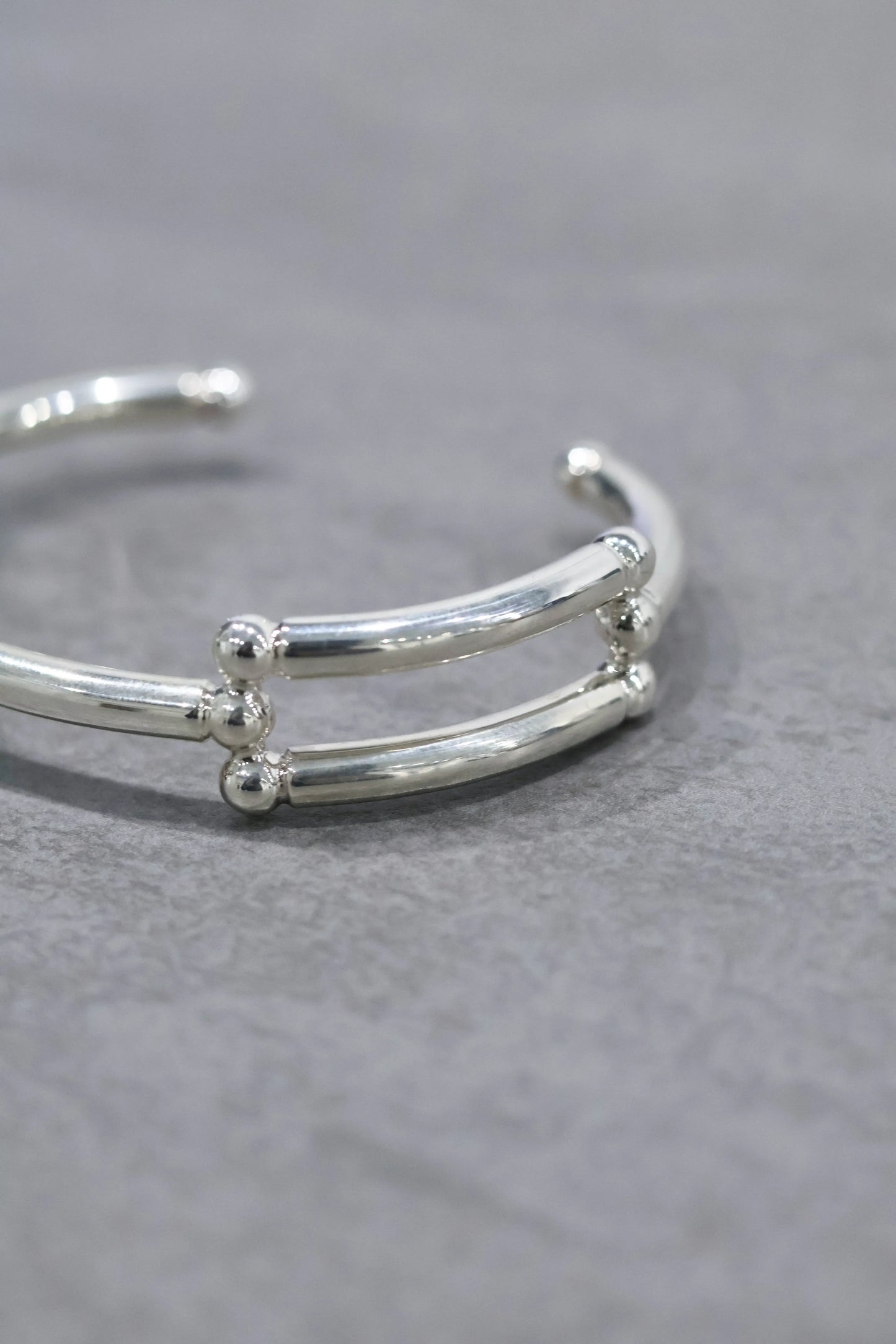 WAKAN SILVER SMITH - Breastplate Bangle - SILVER