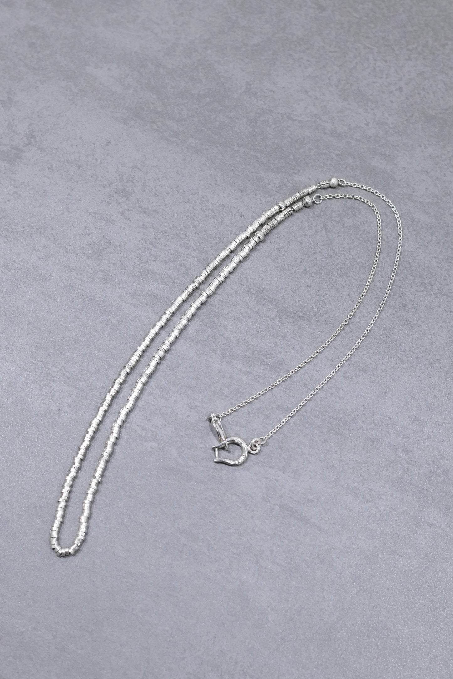 WAKAN SILVER SMITH - Horse shoe handmade beads necklace - SILVER