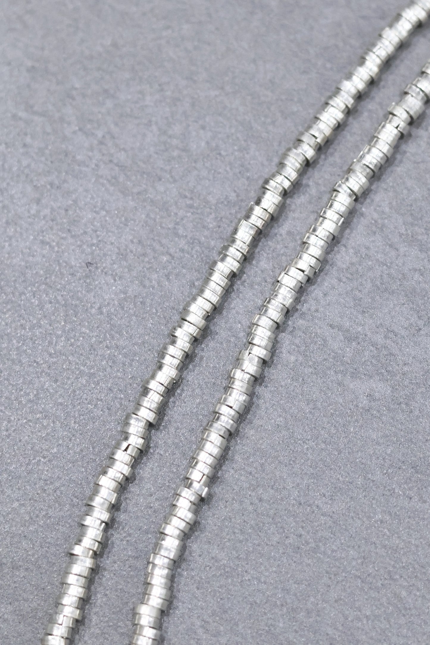WAKAN SILVER SMITH - Horse shoe handmade beads necklace - SILVER