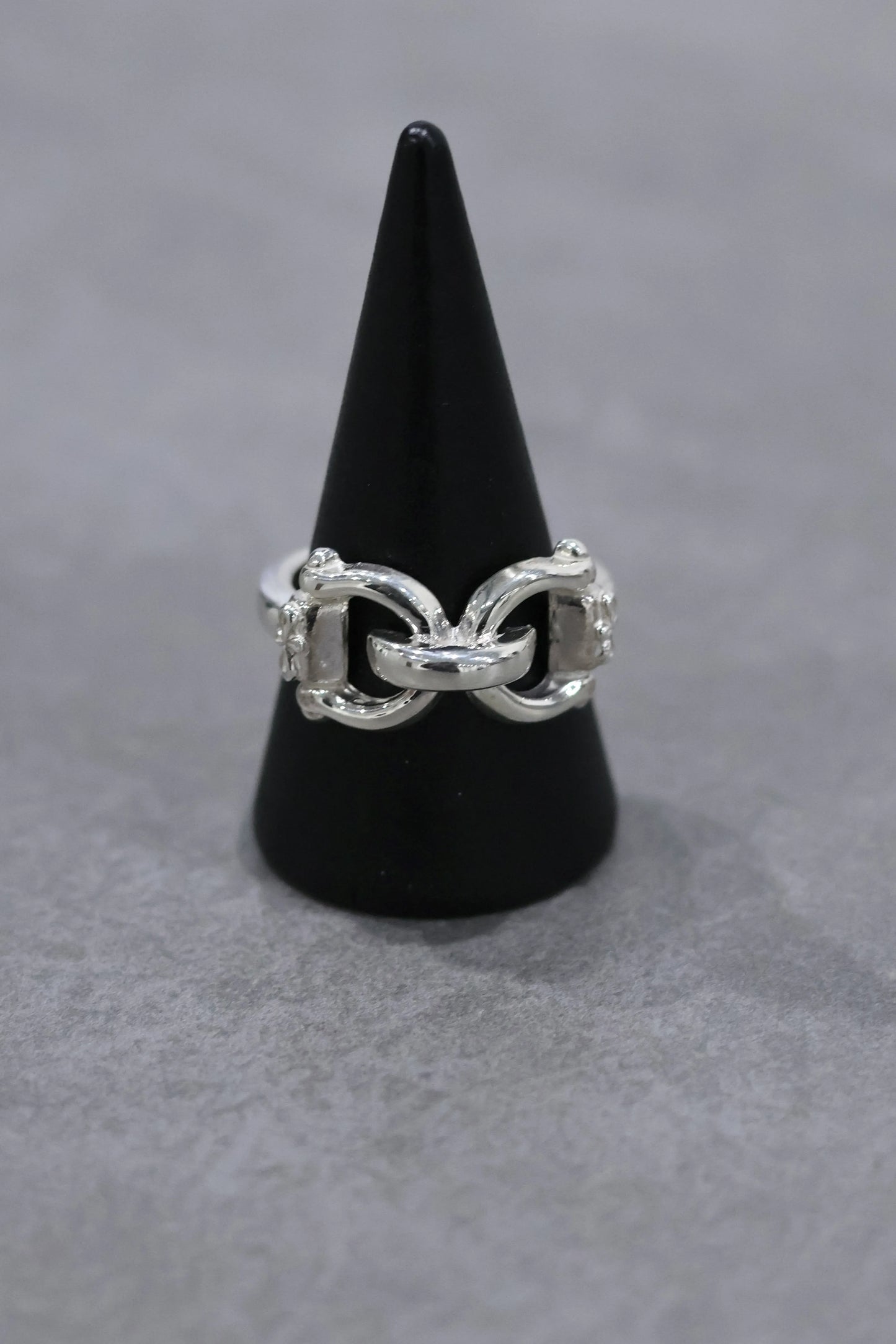 WAKAN SILVER SMITH - Horse bit ring - SILVER