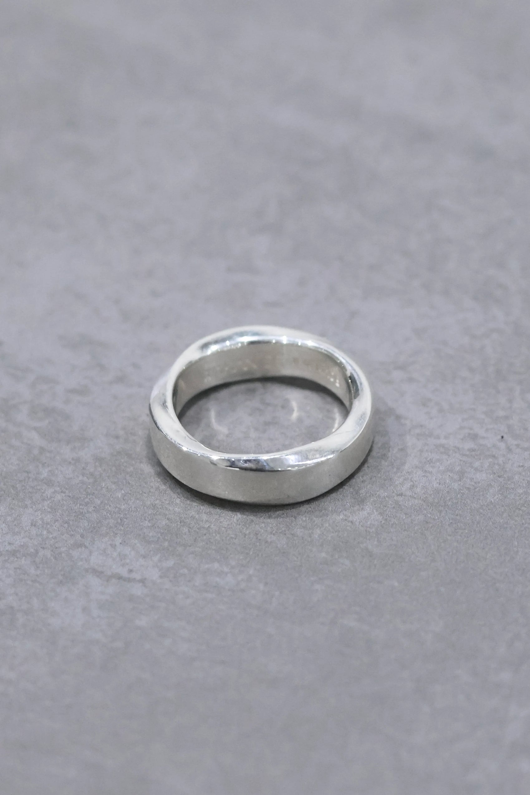 WAKAN SILVER SMITH - Side twist ring M - SILVER