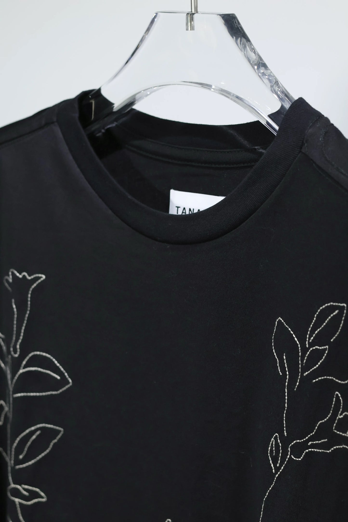 TANAKA - THE BOXY TEE - BLACK(EMBROIDERY)