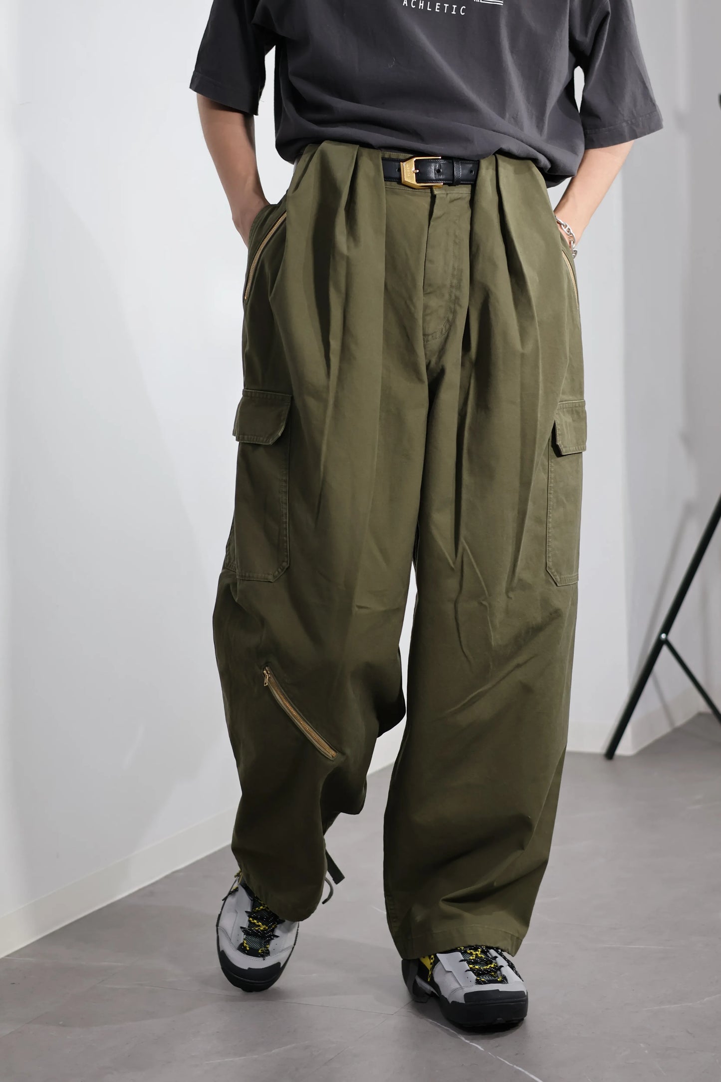 INSCRIRE - DUCK CARGO PANTS - KHAKI