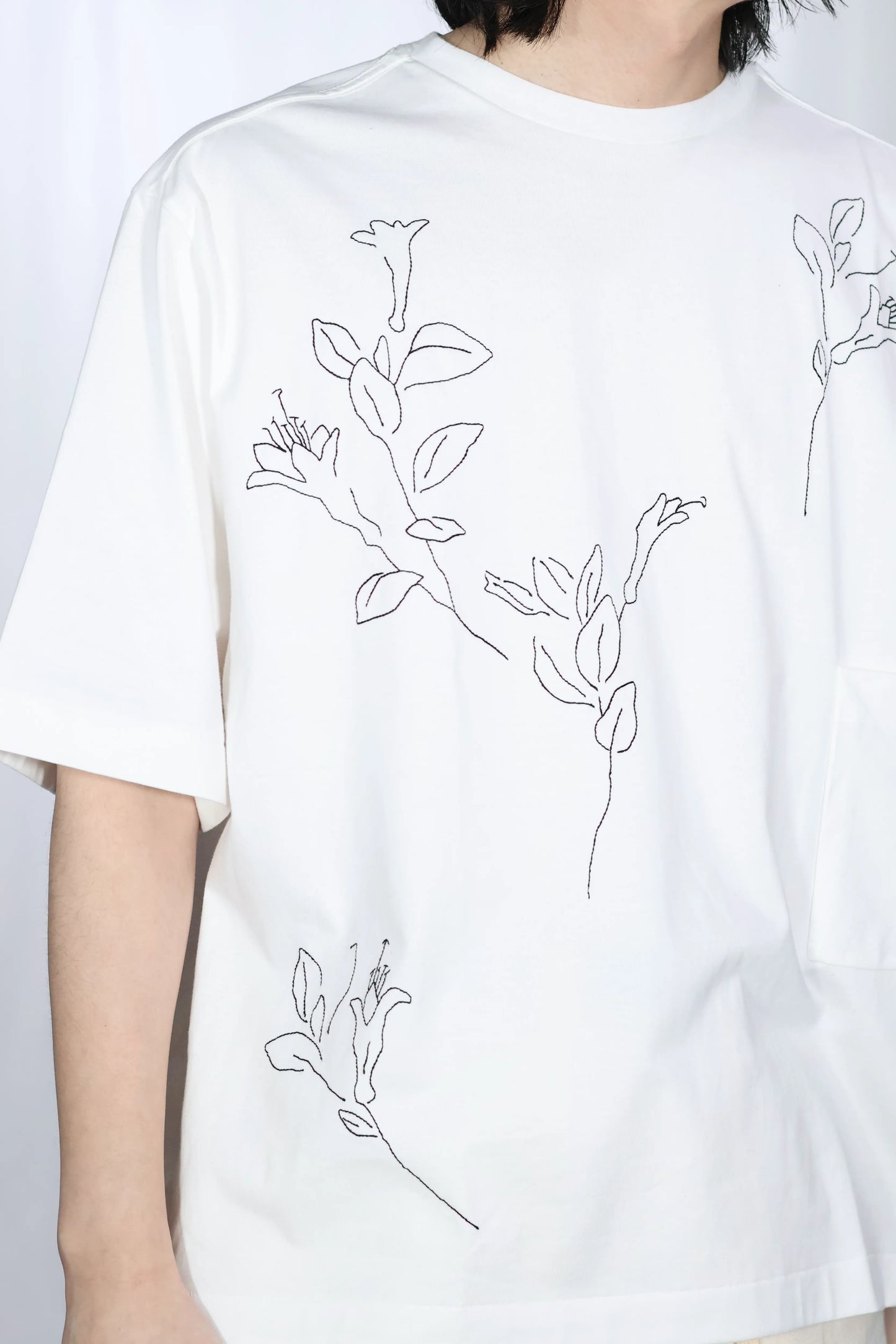 TANAKA - THE BOXY TEE - WHITE(EMBROIDERY)