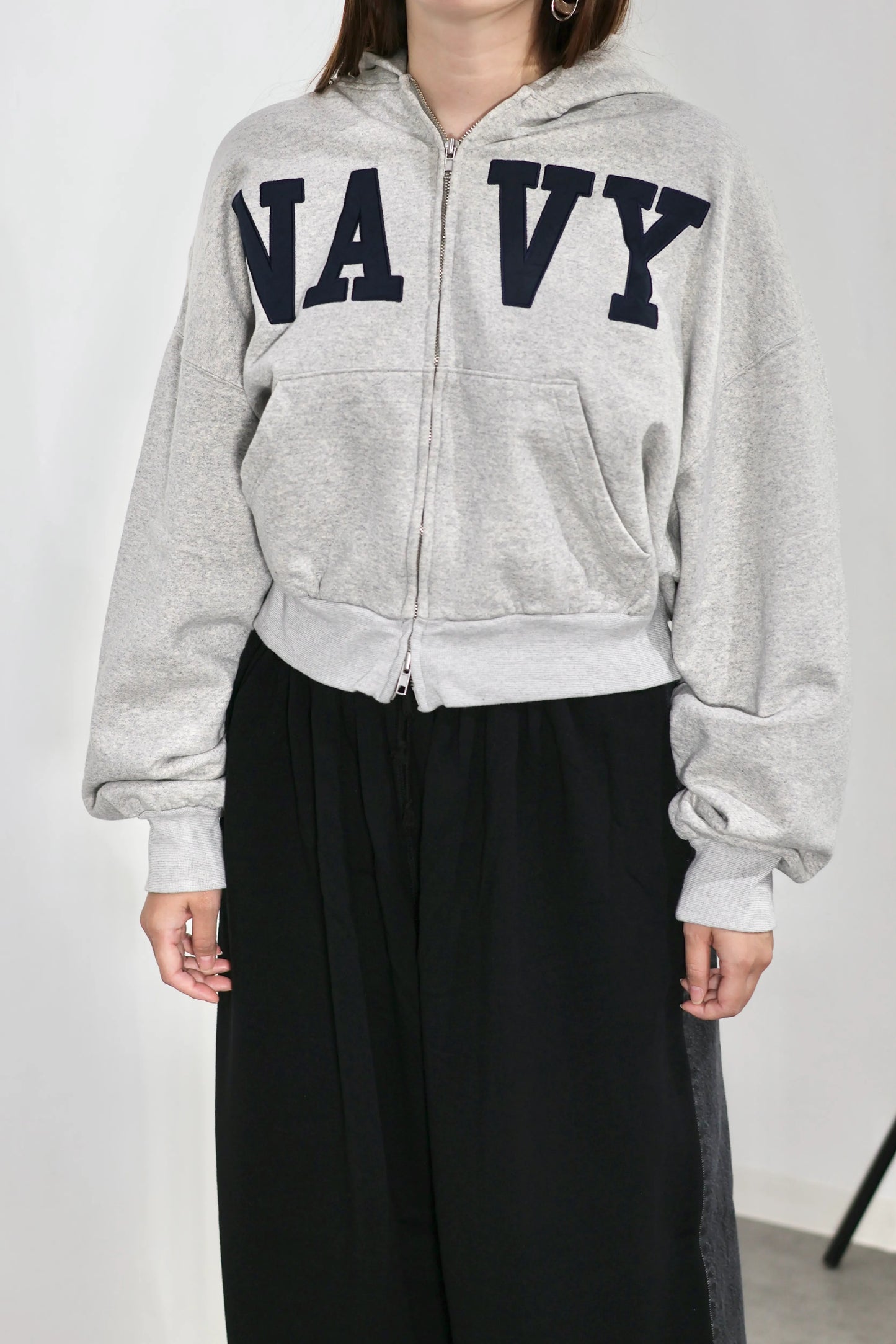 INSCRIRE - Navy Zip Hoodie - LT.GREY