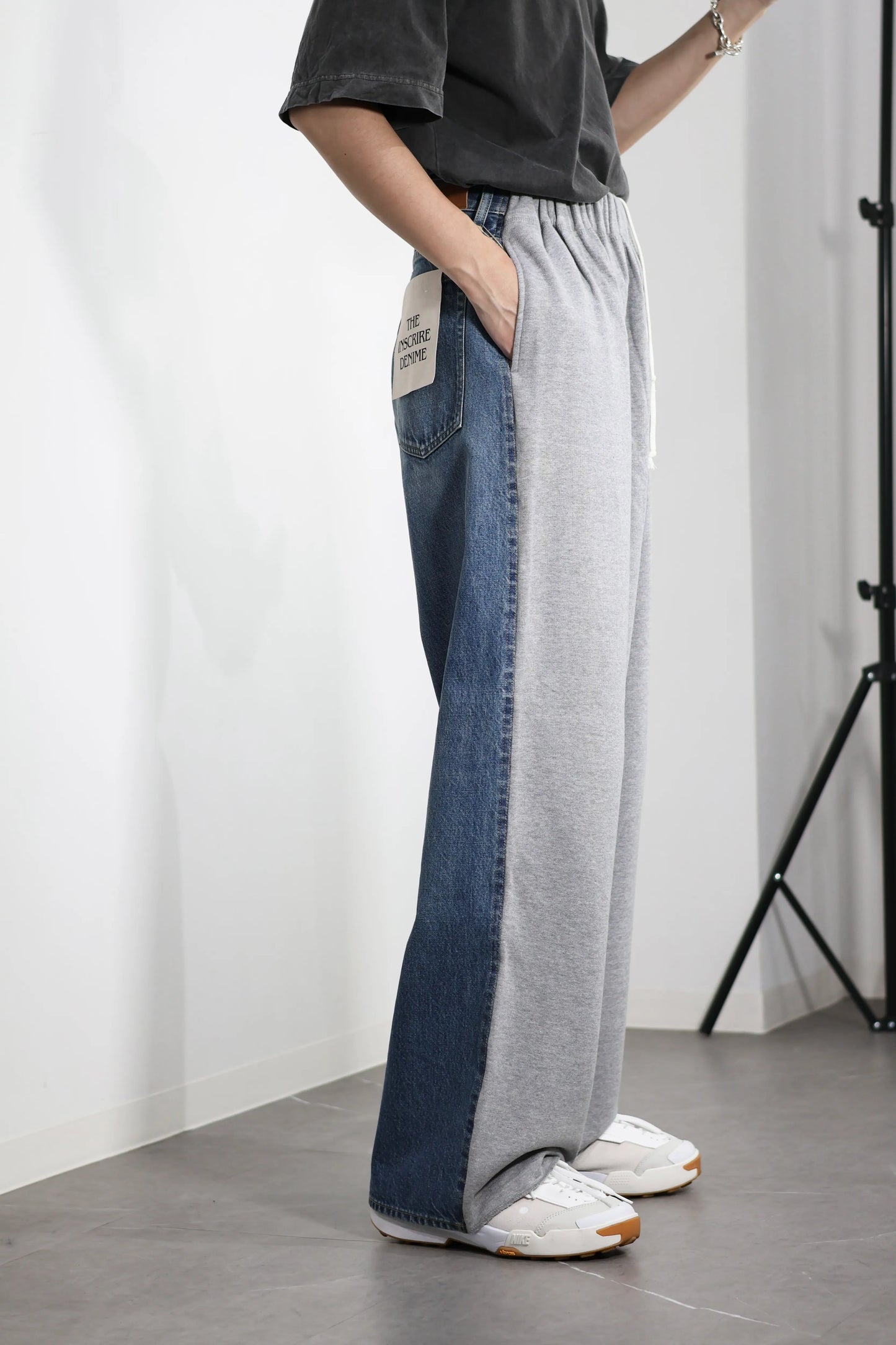 INSCRIRE - Hybrid Sweat Denim Pants - BLUE USED × LT.GREY