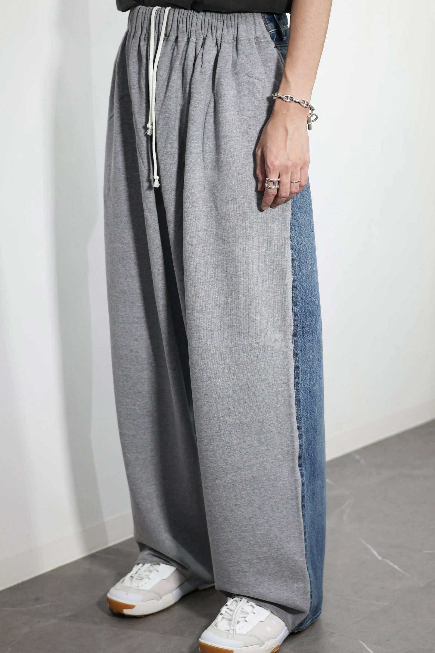 INSCRIRE - Hybrid Sweat Denim Pants - BLUE USED × LT.GREY