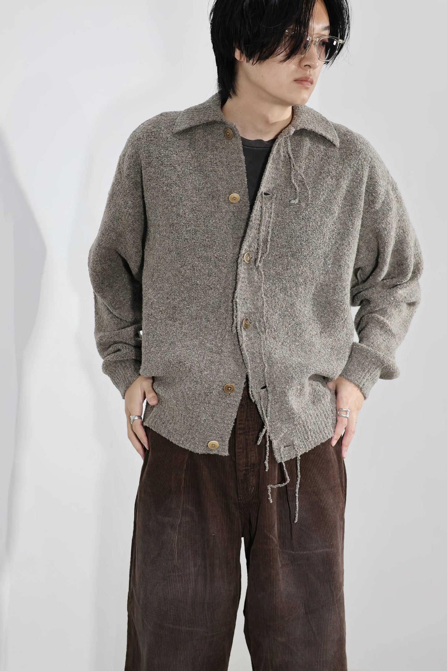 JOHN MASON SMITH / JANE SMITH - 5G REVERSE STICHES POLO COLLAR KNIT CARDIGAN - GRAY BEIGE