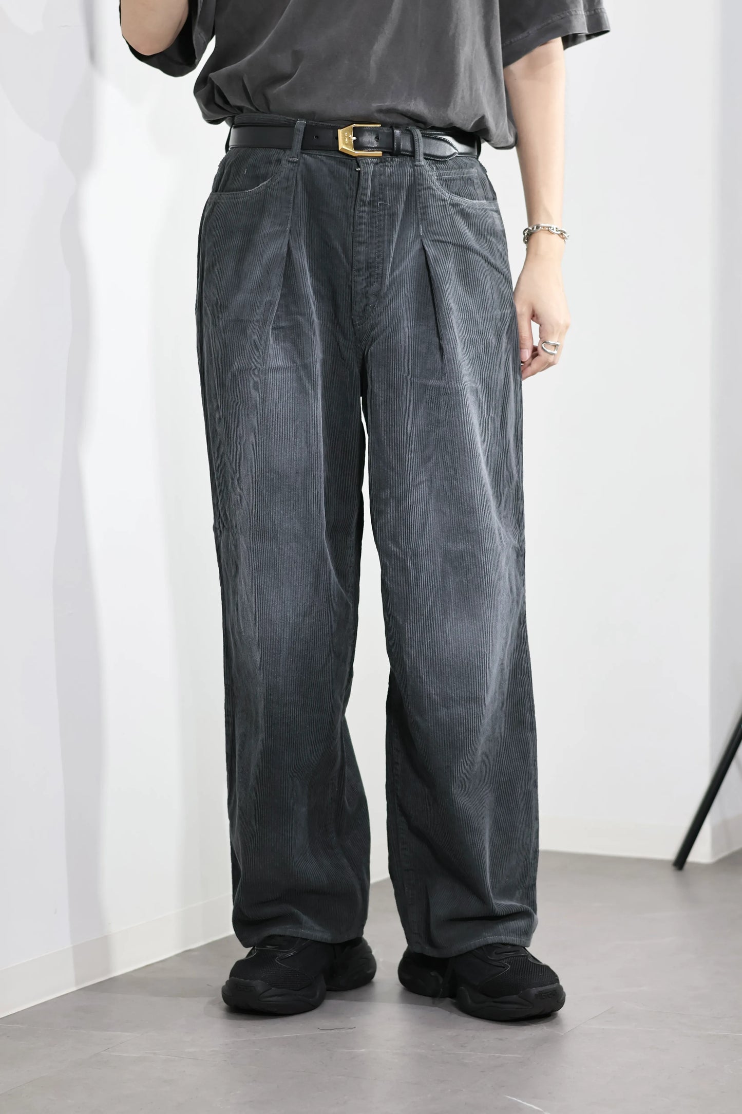 JOHN MASON SMITH / JANE SMITH - 8W COTTON CORDUROY TUCK 5 POCKET PANTS - GRAY