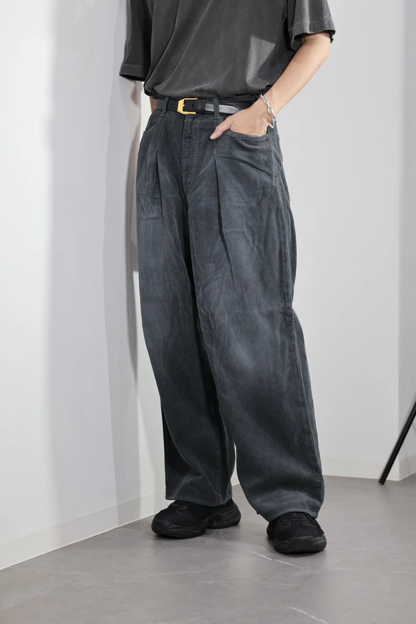 JOHN MASON SMITH / JANE SMITH - 8W COTTON CORDUROY TUCK 5 POCKET PANTS - GRAY