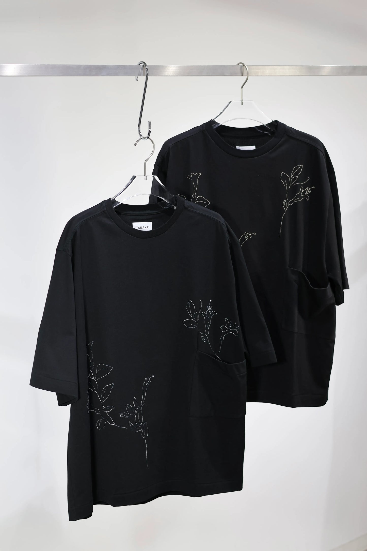 TANAKA - THE BOXY TEE - BLACK(EMBROIDERY-M)