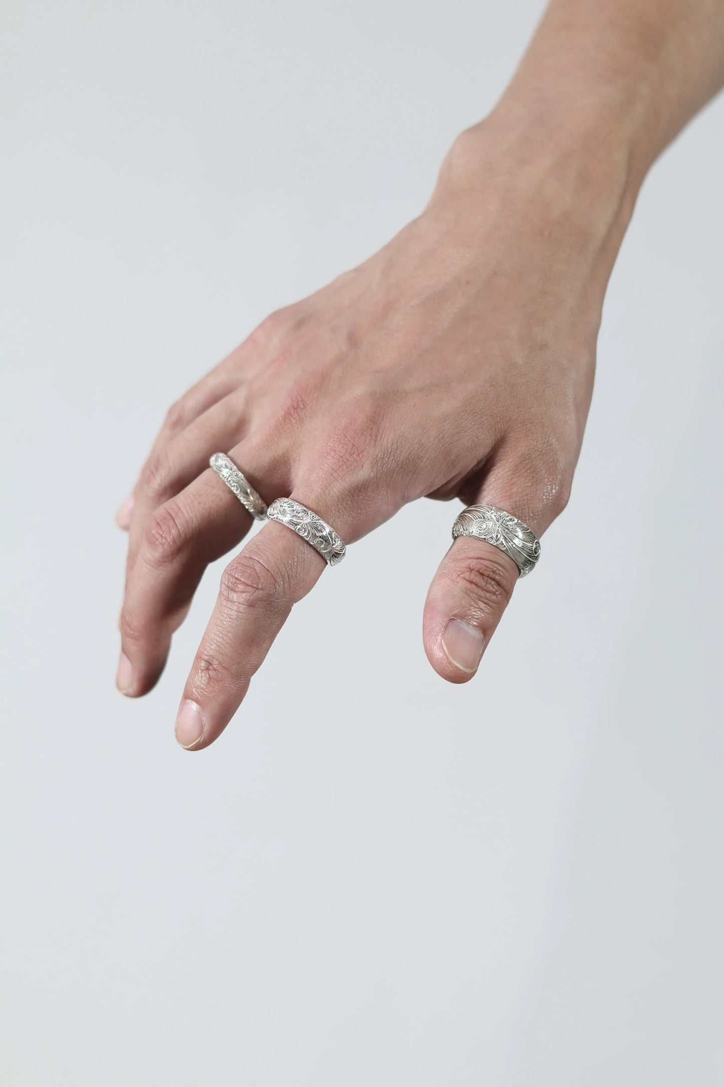 WAKAN SILVER SMITH - Arabesque half round ring M - R-064