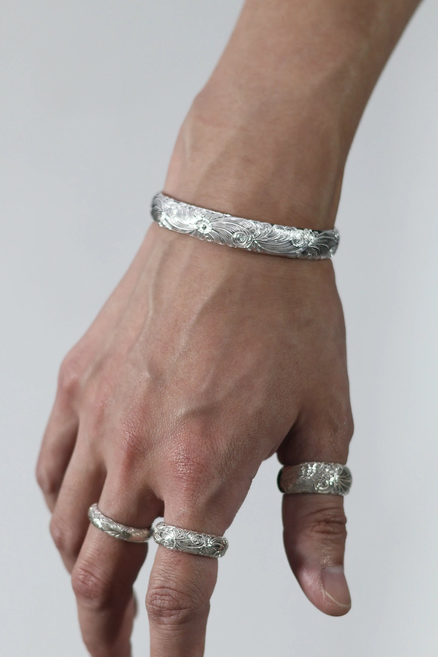 WAKAN SILVER SMITH - Arabesque half round ring M - R-064