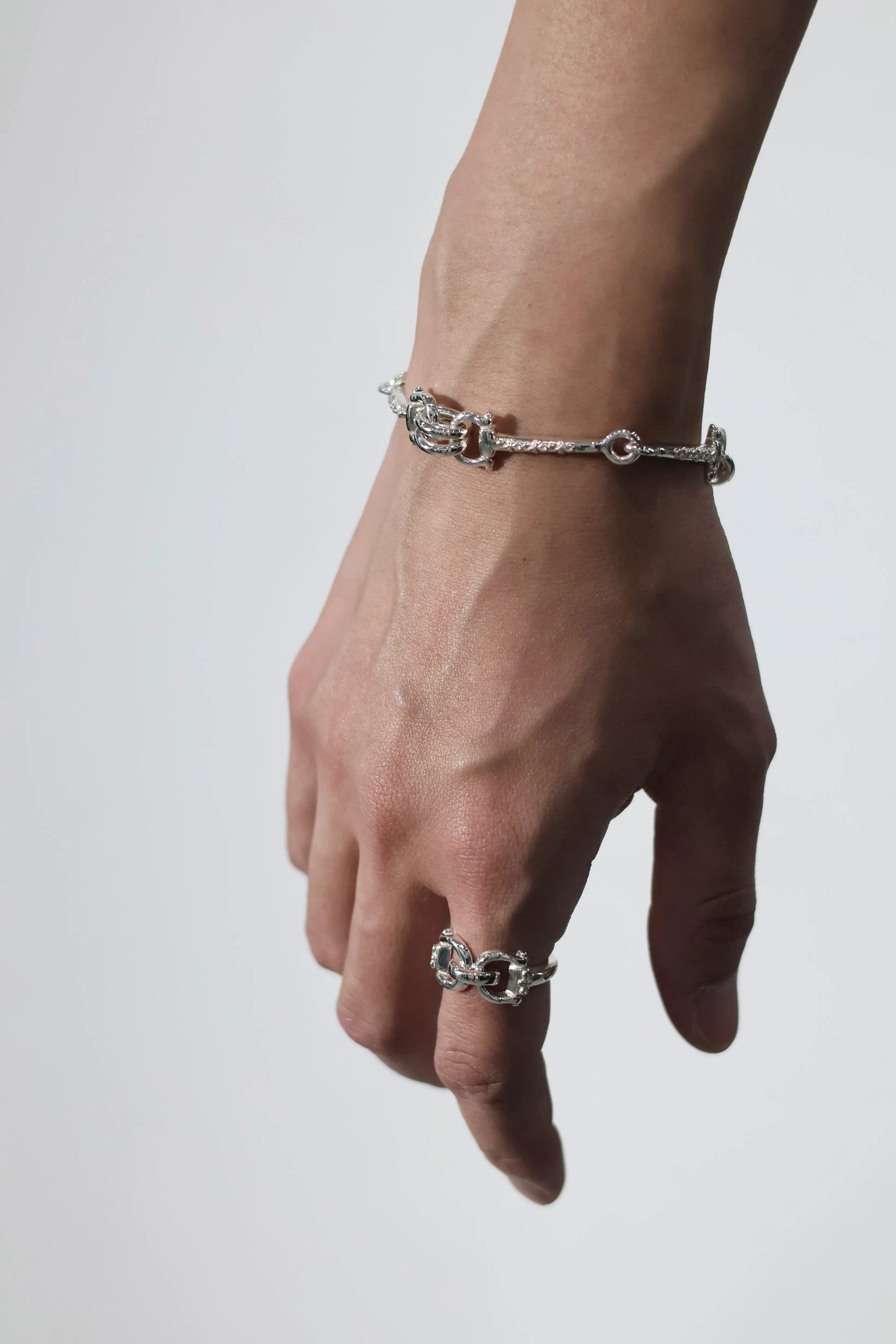 WAKAN SILVER SMITH - Horse bit ring - R-086