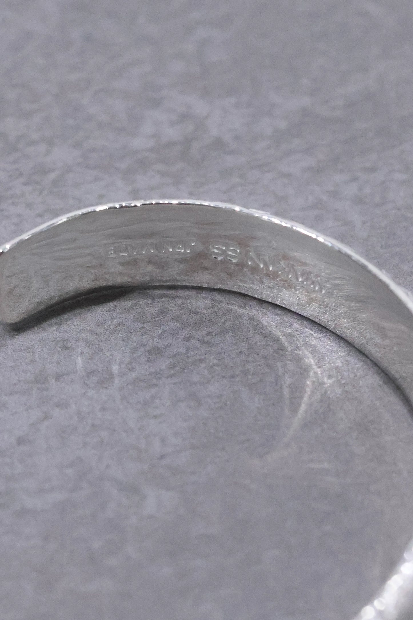 WAKAN SILVER SMITH - Arabesque bangle M - BN-068