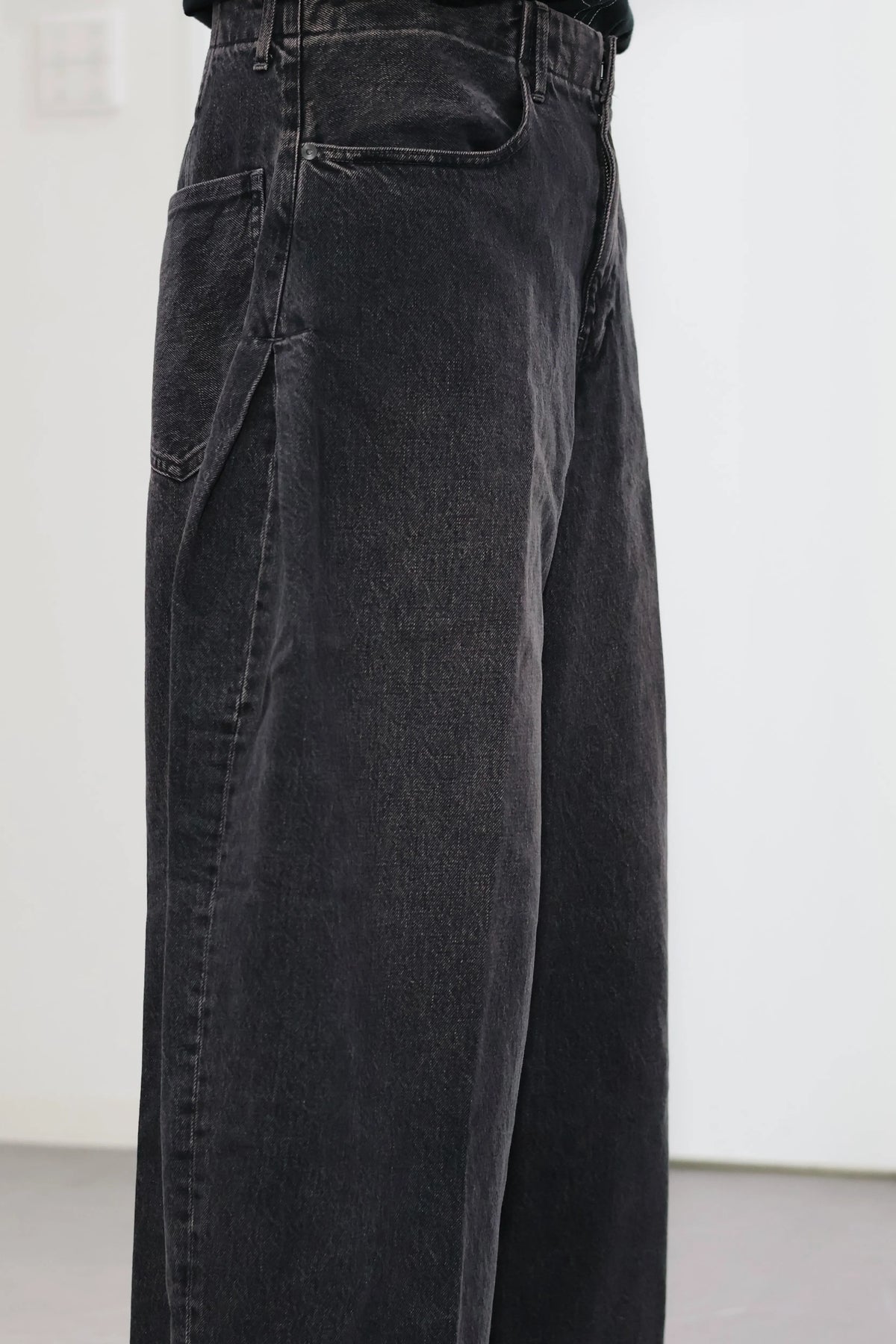 TANAKA - WIDE CROPPED JEANS - PINKY BLACK
