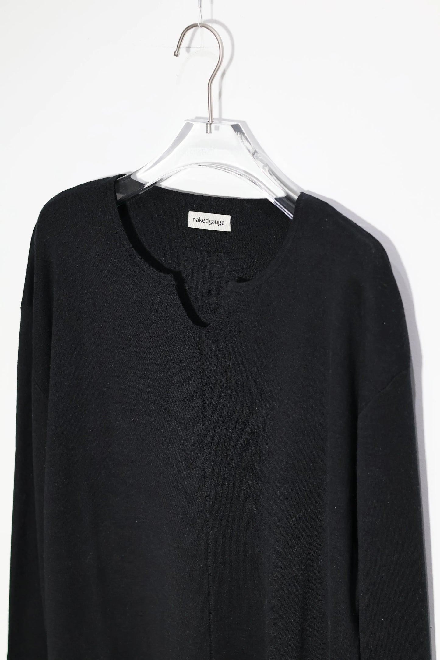 nakedgauge - KEY-NECK PULLOVER - BLACK