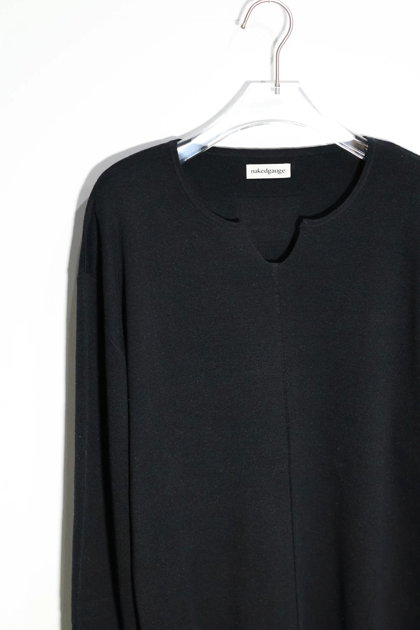 nakedgauge - KEY-NECK PULLOVER - BLACK