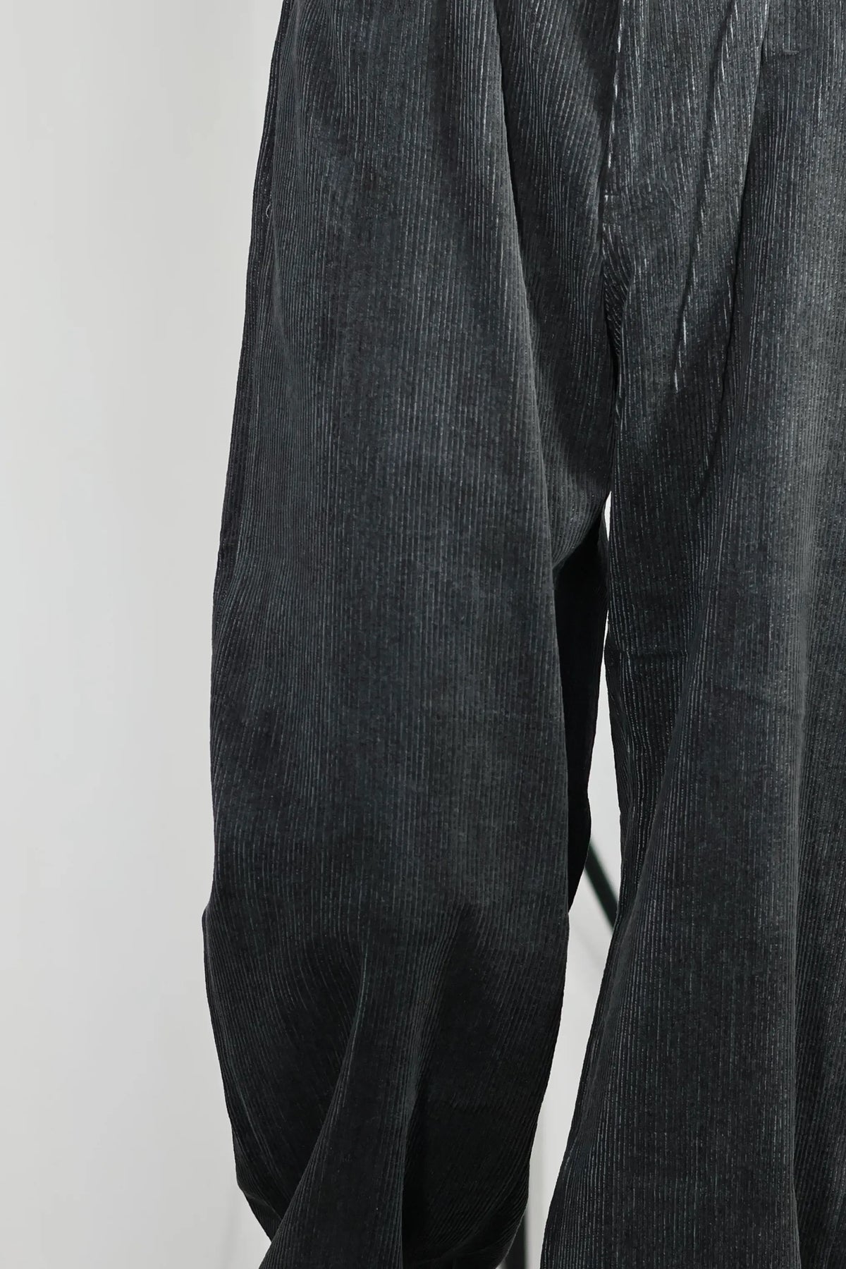 nakedgauge - SUMI CORDUROY ASHLEY PANTS - BLACK