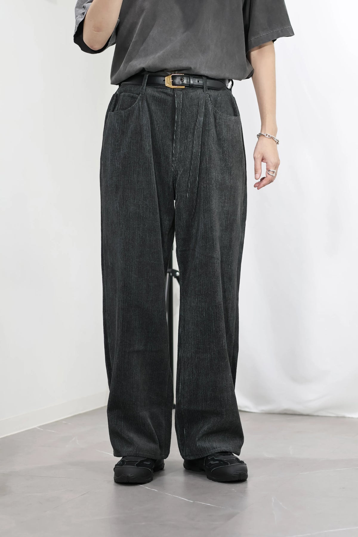 nakedgauge - SUMI CORDUROY ASHLEY PANTS - BLACK