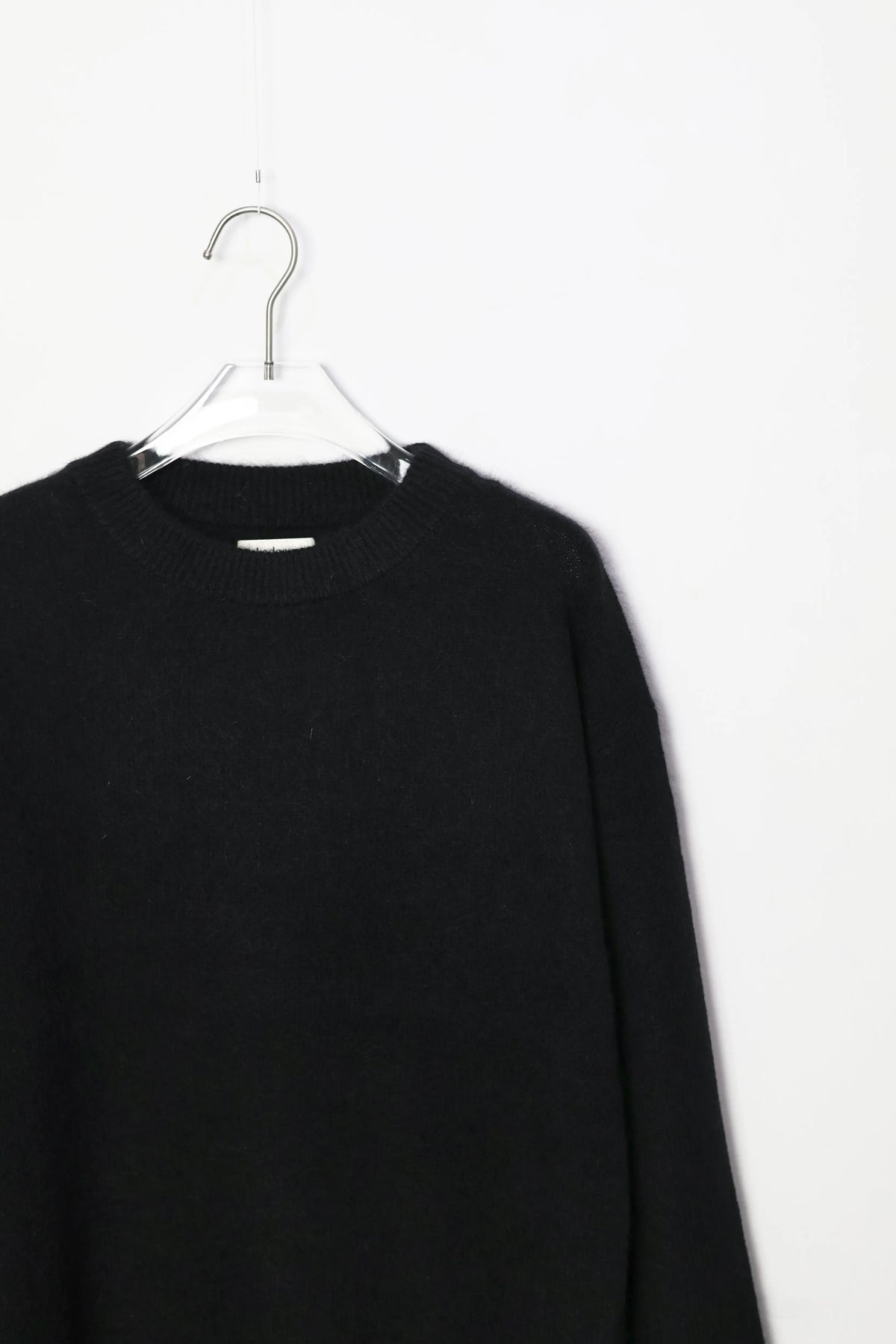 nakedgauge - FOX CUDDLE SWEATER - BLACK