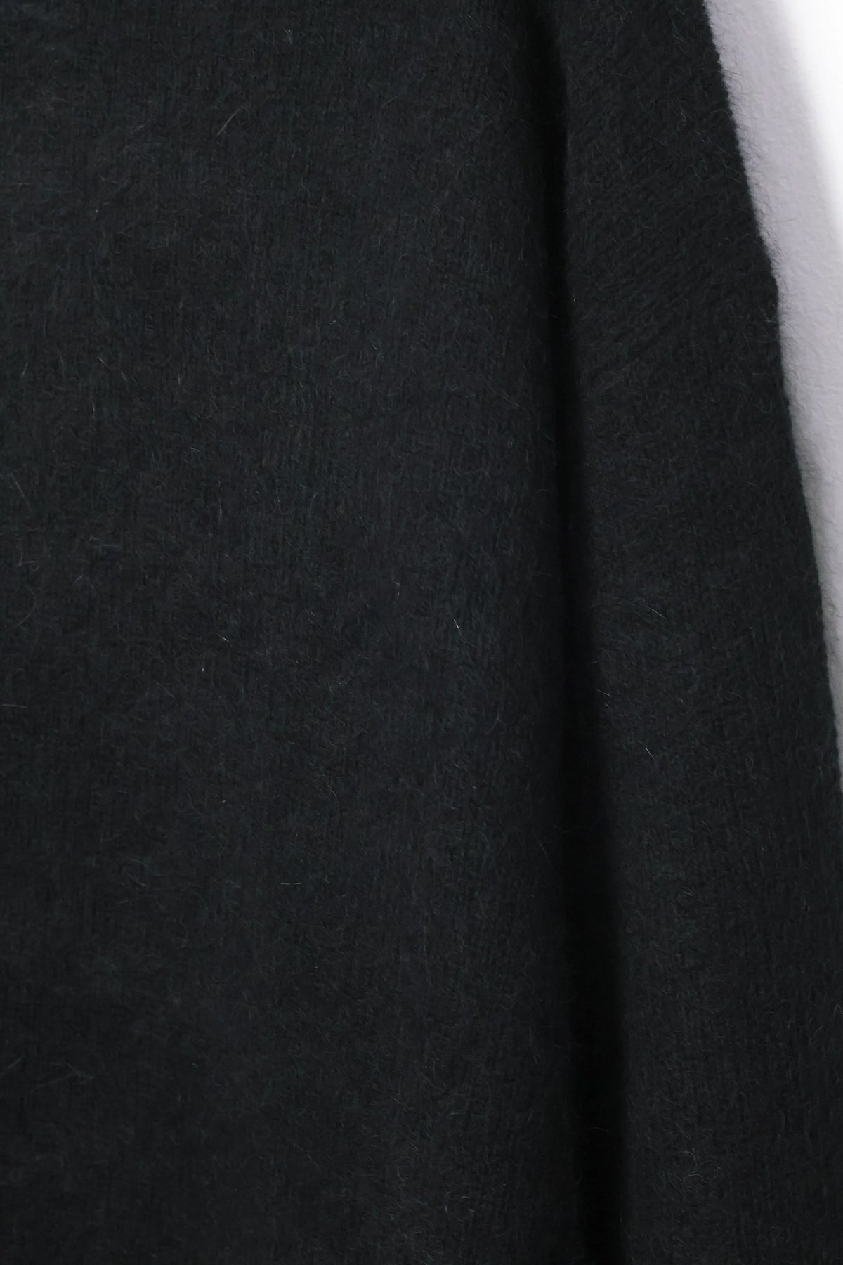 nakedgauge - FOX CUDDLE SWEATER - BLACK