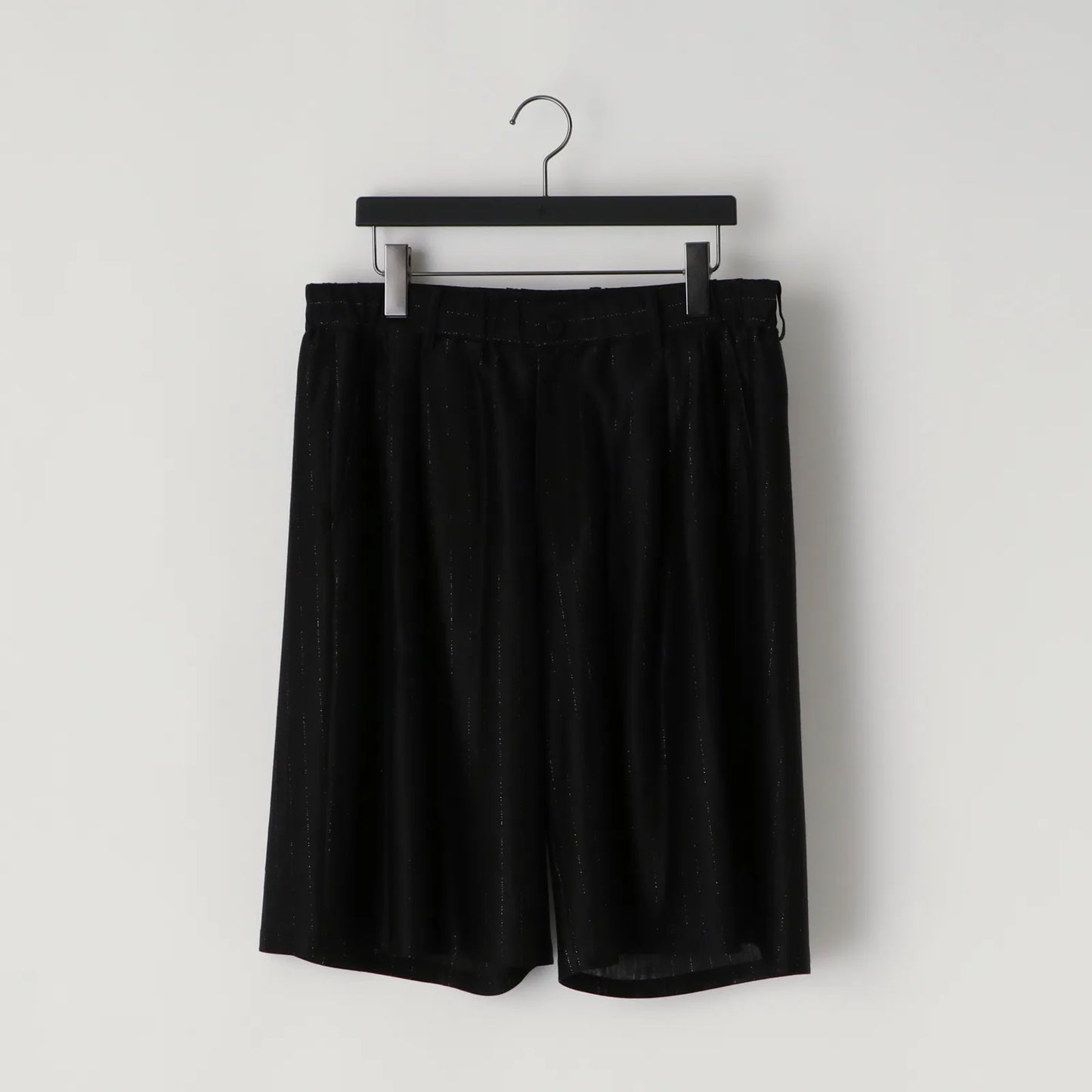 KANEMASA PHIL. - 28G Silk Ramie Glittery Stripe Tuck Easy Shorts - BLACK
