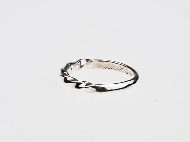 WAKAN SILVER SMITH - TRIANGLE TWIST リング - SILVER