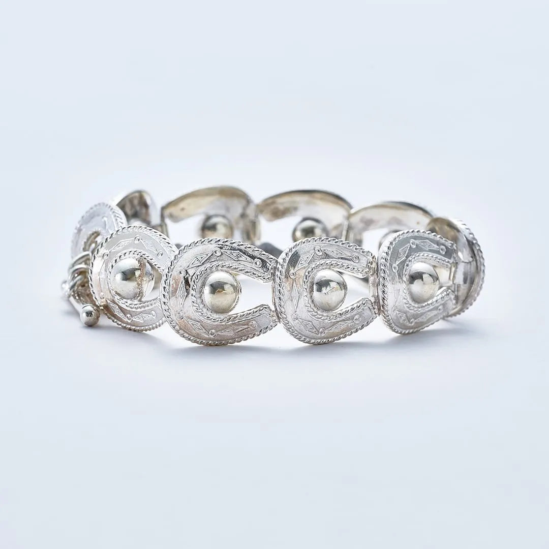 WAKAN SILVER SMITH - Spirit Horseshoe Bracelet (ALL beads) - SILVER