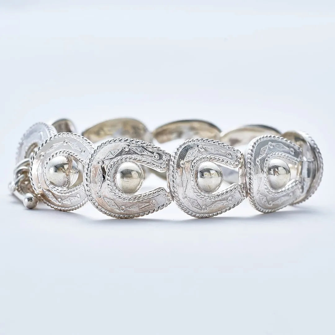 WAKAN SILVER SMITH - Spirit Horseshoe Bracelet (ALL beads) - SILVER